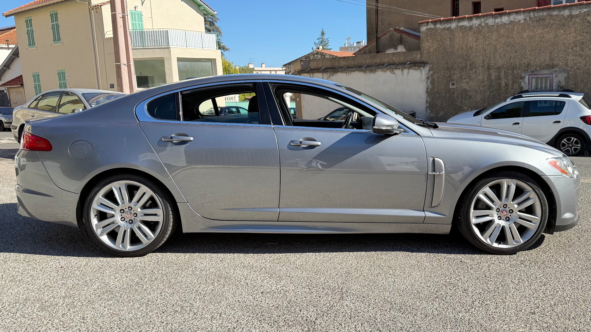 Jaguar XF 5.0 V8 510ch R SUPERCHARGED