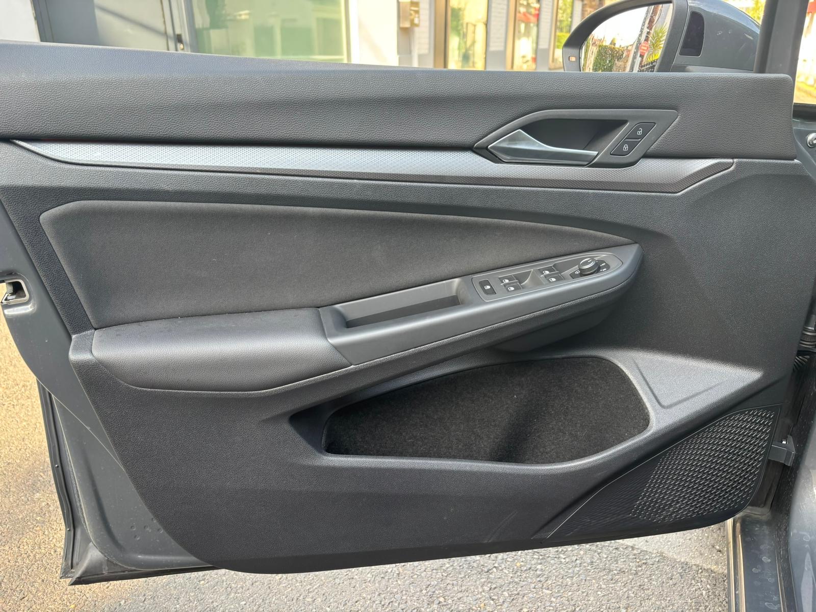 Volkswagen Golf 8 VIII 1.5 ETSI 131ch Active
