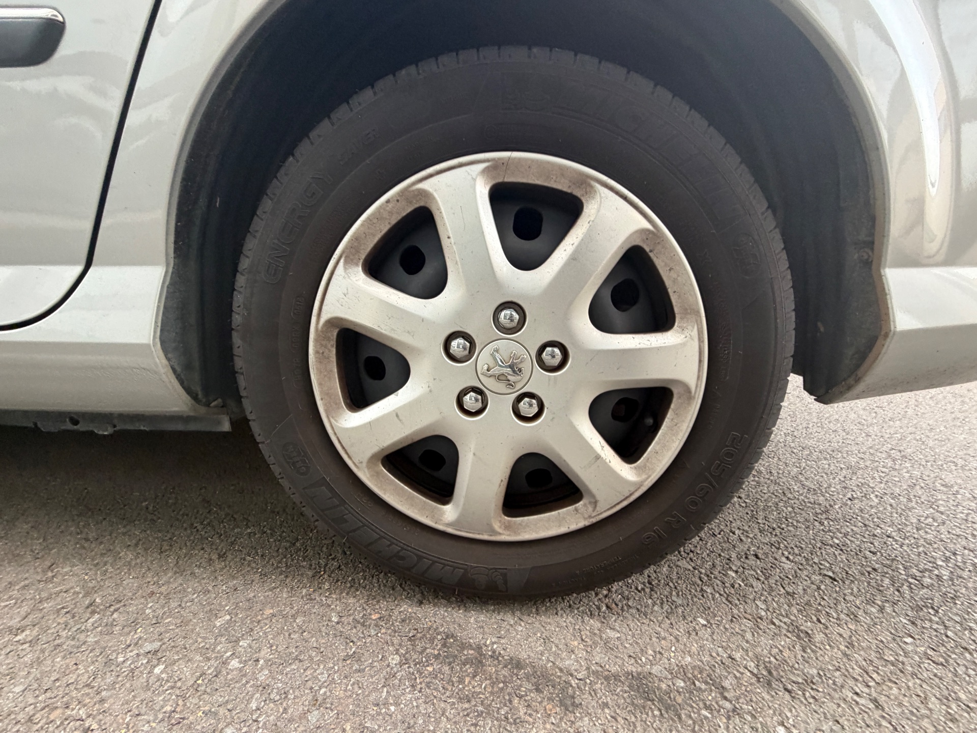 Peugeot 407 1.6 HDI 110ch “Confort Pack”
