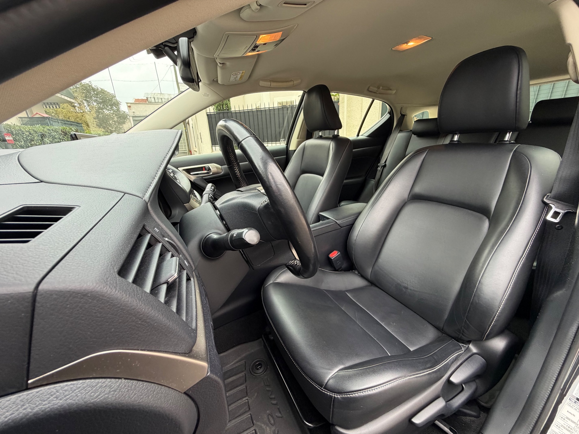 Lexus CT200h 1.8 136ch luxe