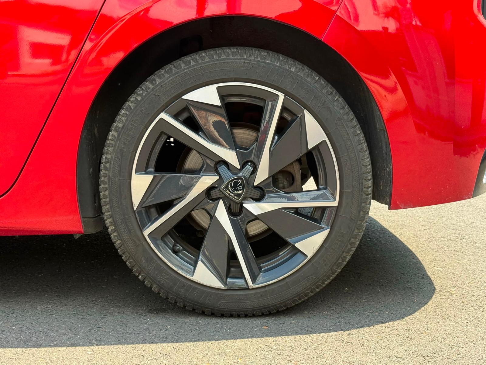 Peugeot 308sw 1.2 Hybrid 136ch GT