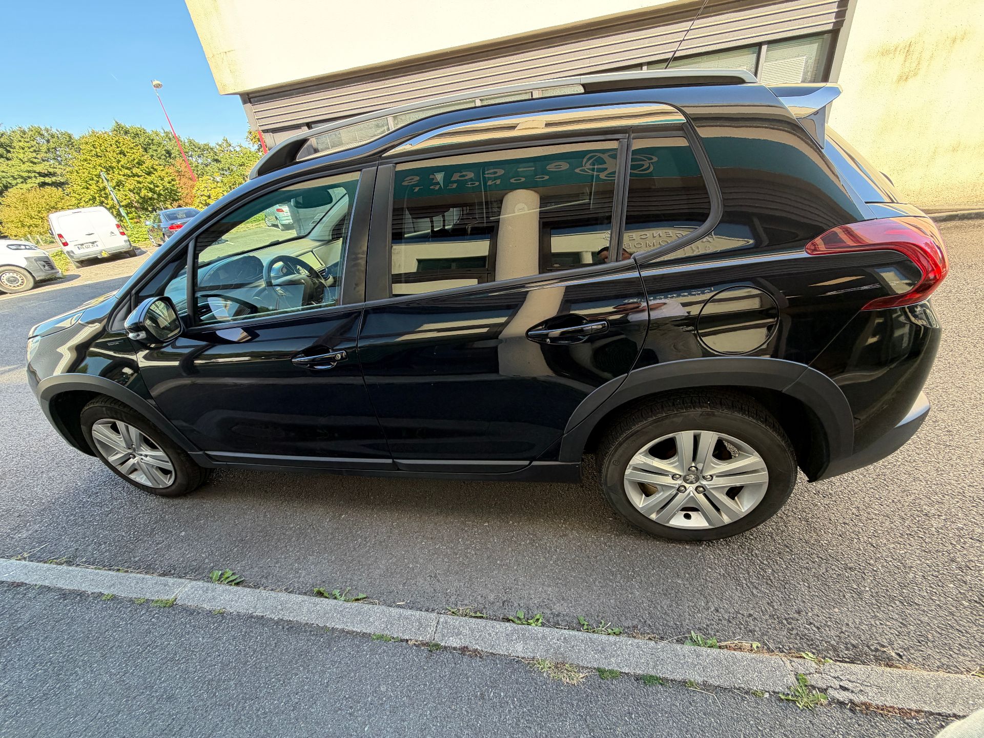 Peugeot 2008 1.2 VTI 82ch SIGNATURE