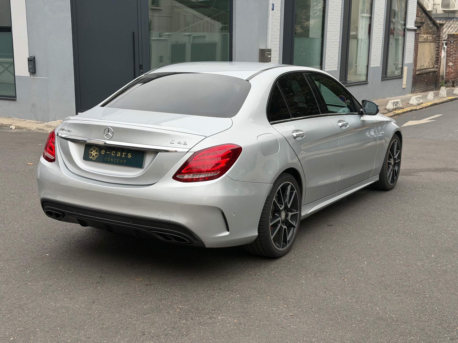 Mercedes-Benz Classe C 3.0 V6 biturbo 367ch 43 AMG