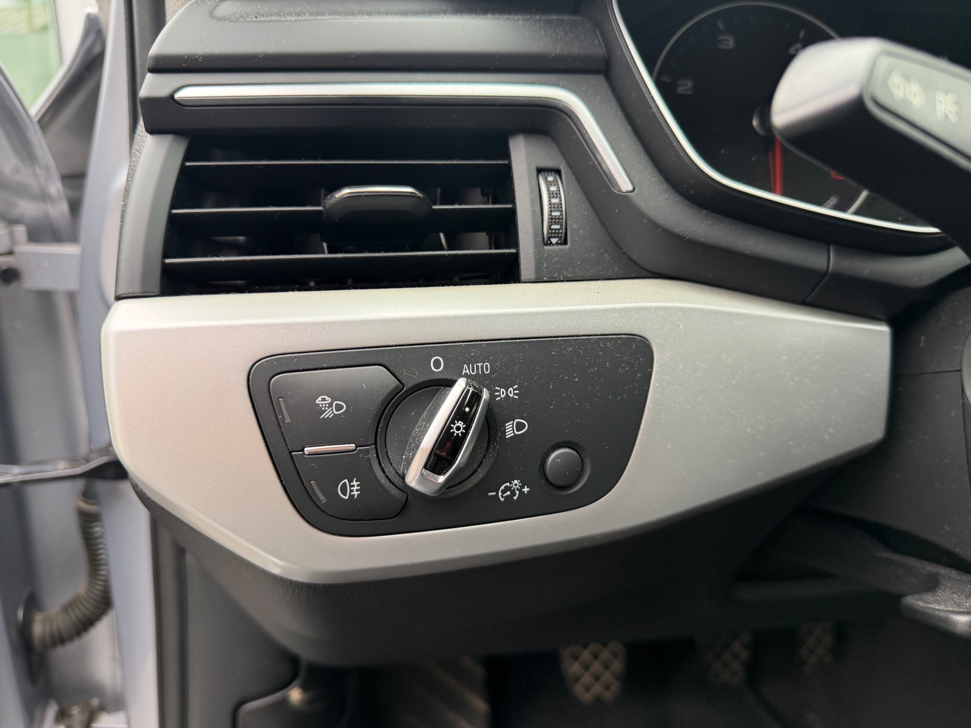 Audi A4 2.0 tdi BUSINESS LINE
