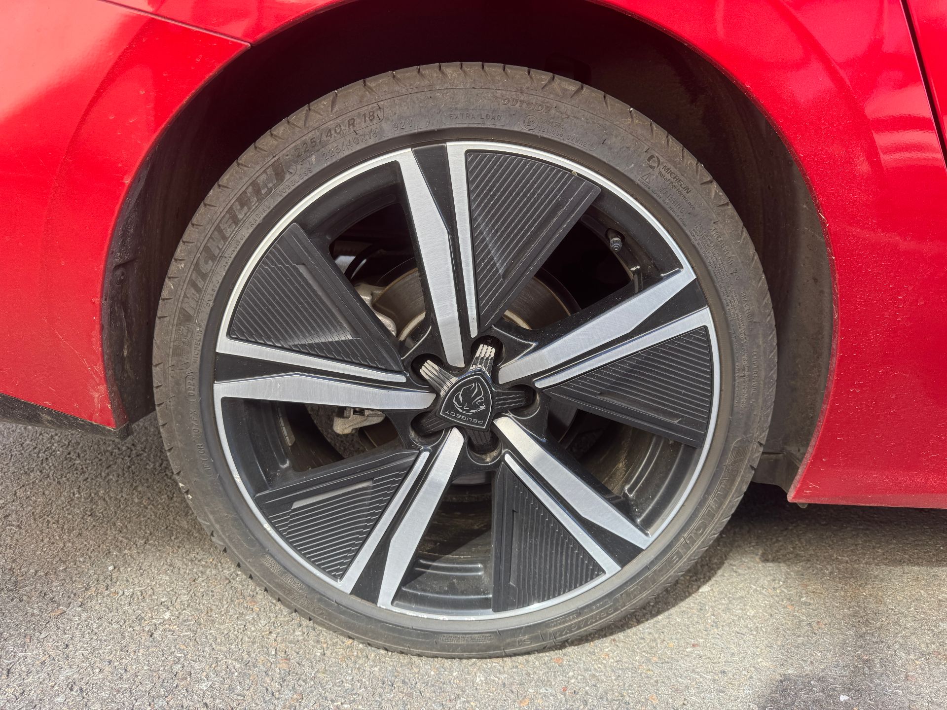 Peugeot 308 SW 1.2 HYBRID 136ch GT LINE