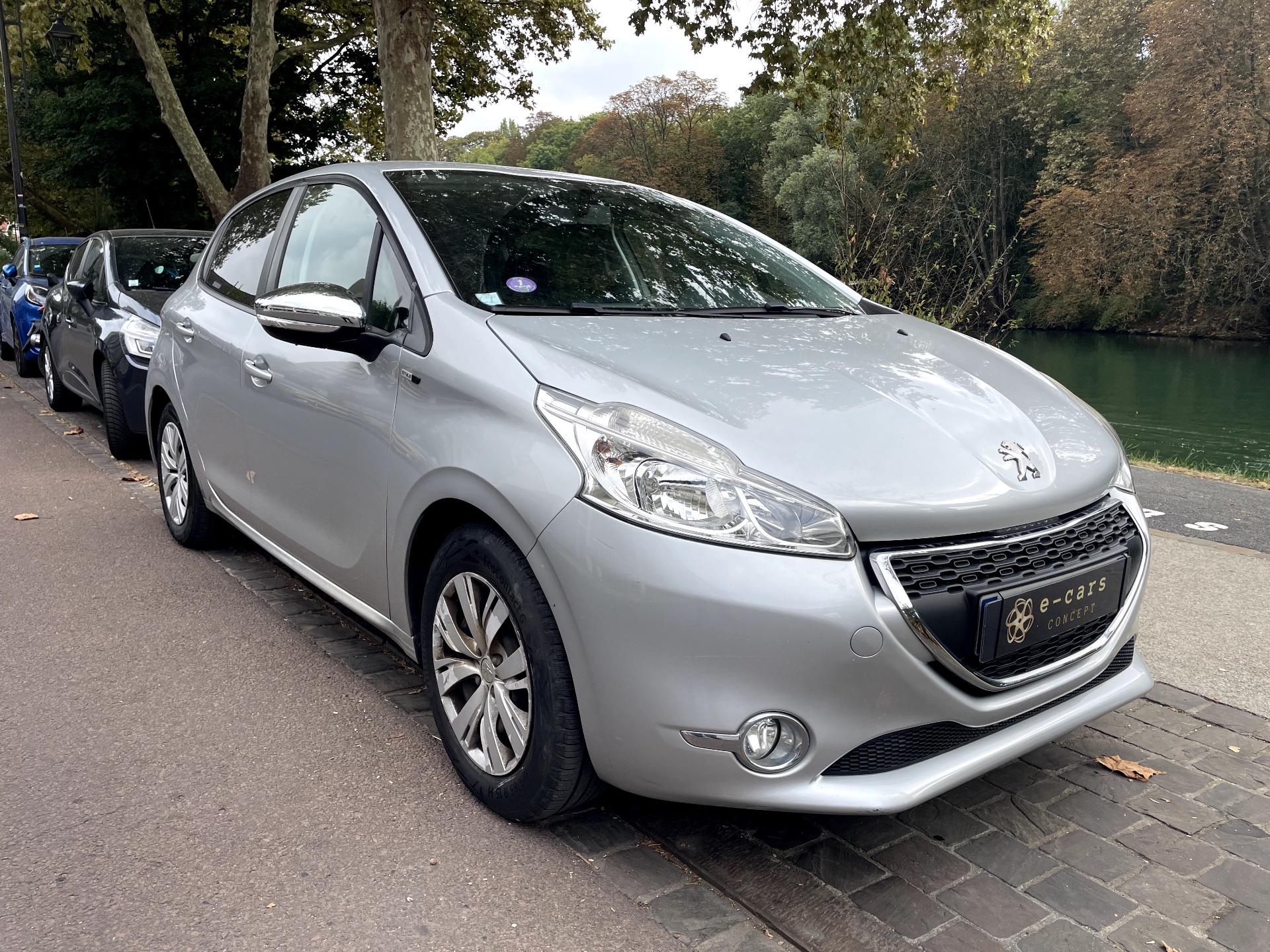 Peugeot 208 1.2 vti 82ch style