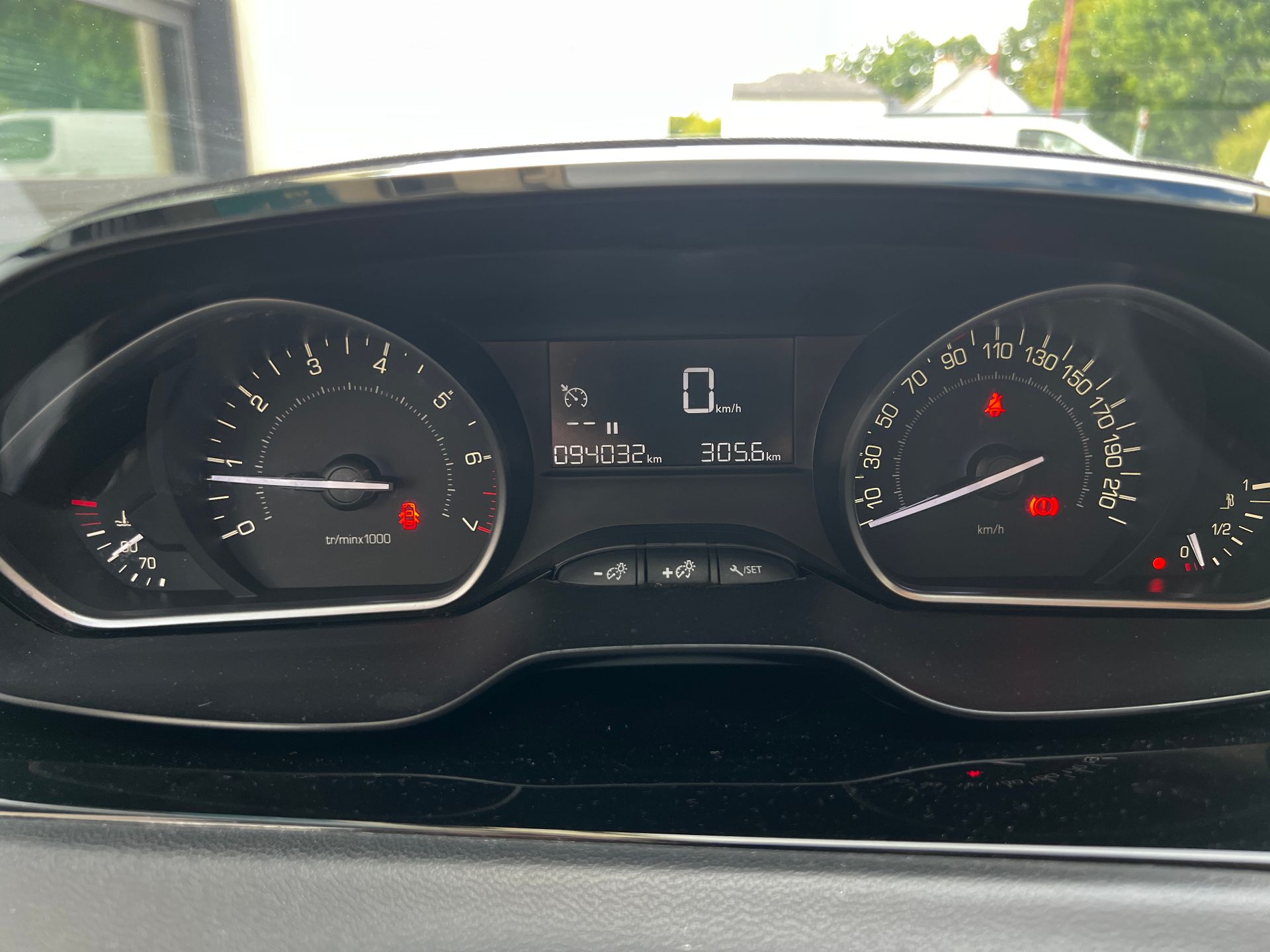 Peugoet 208 1.2 Pure tech 82ch ACTIVE