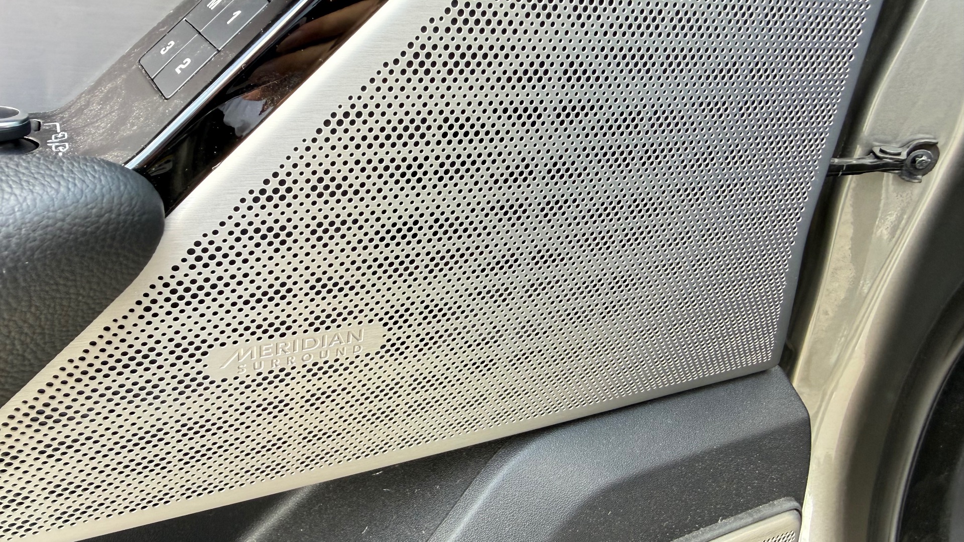 Land Rover Range Rover Velar 2.O SD4 240ch HSE R-DYNAMIC