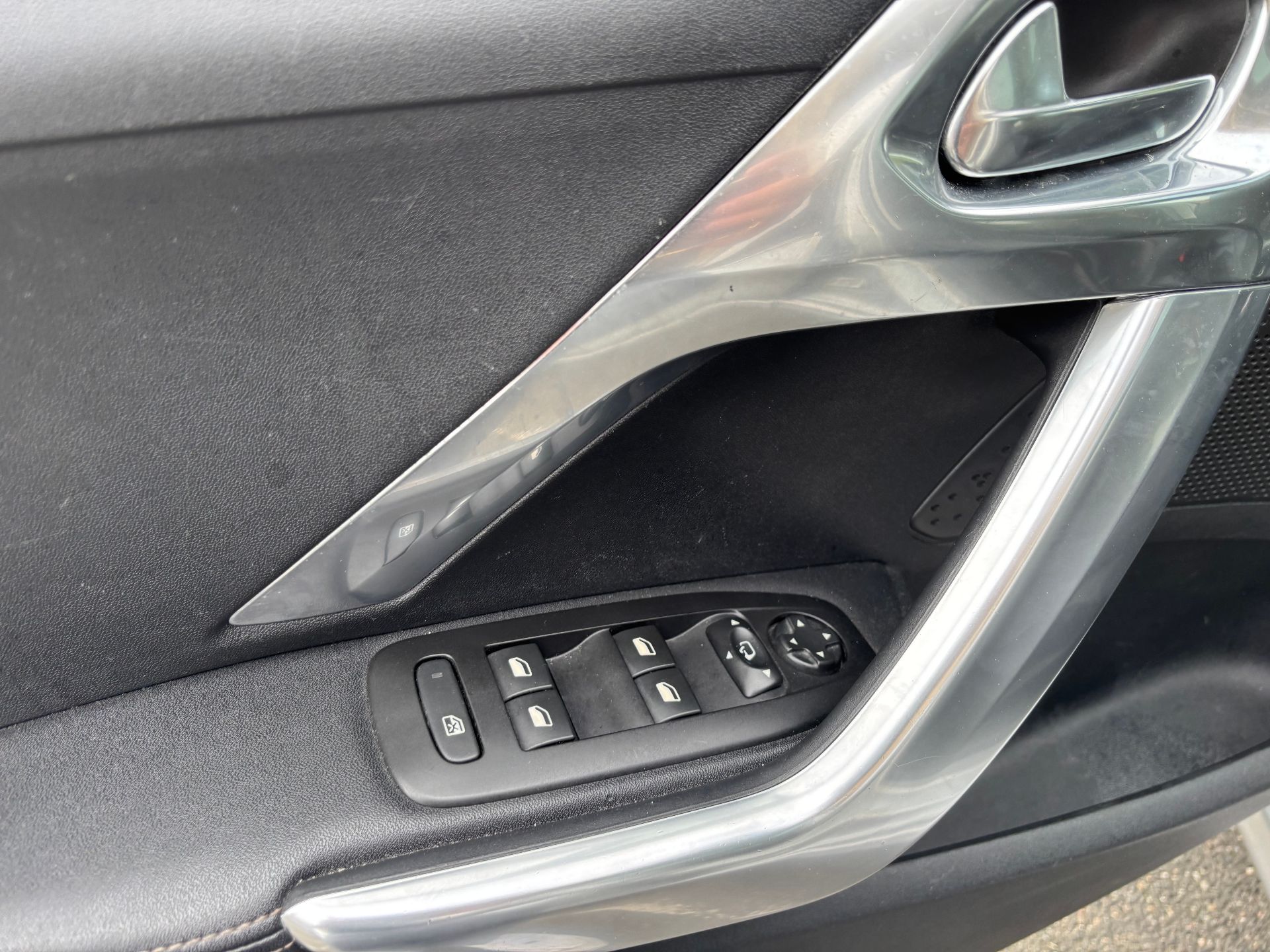 Peugeot 208 1.2 Purtech 110ch Allure