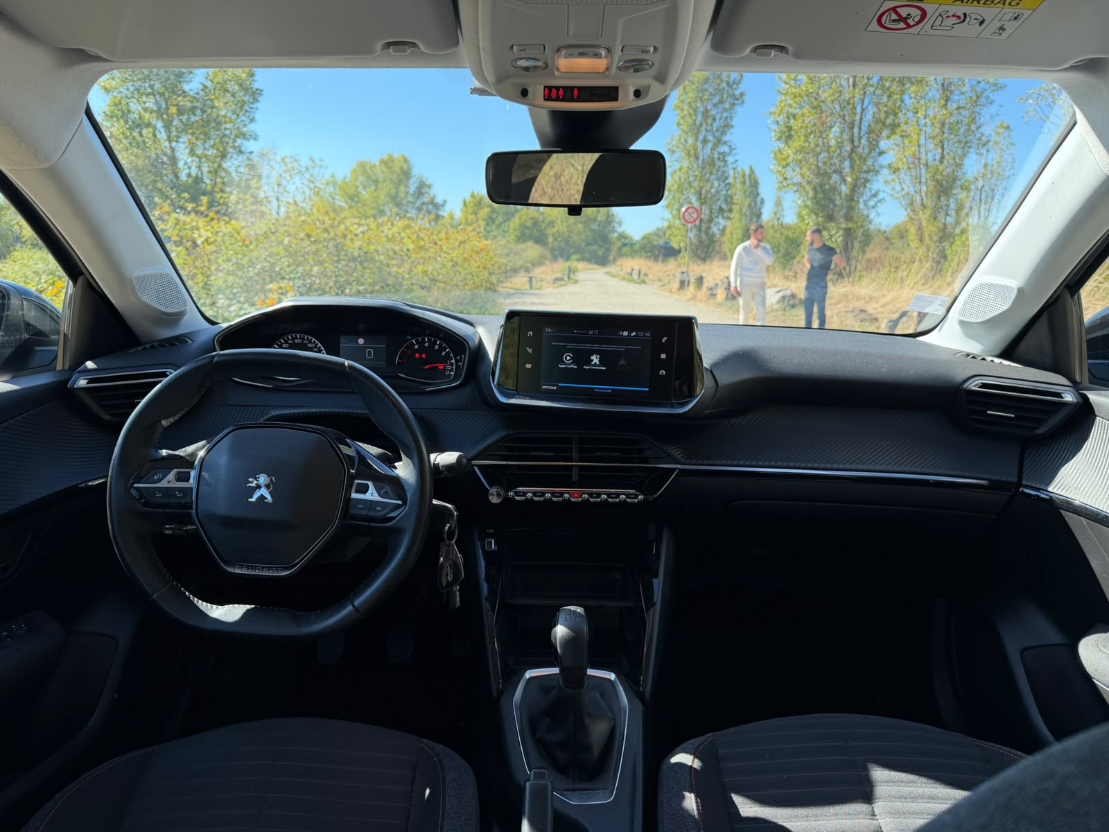 Peugeot 208 1,2 Puretech 75ch buisness