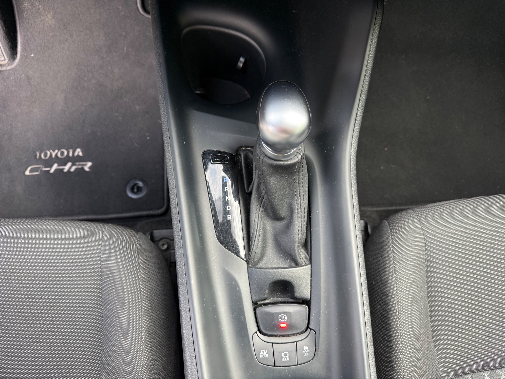 Toyota C-HR 1.8i 122ch Dynamic