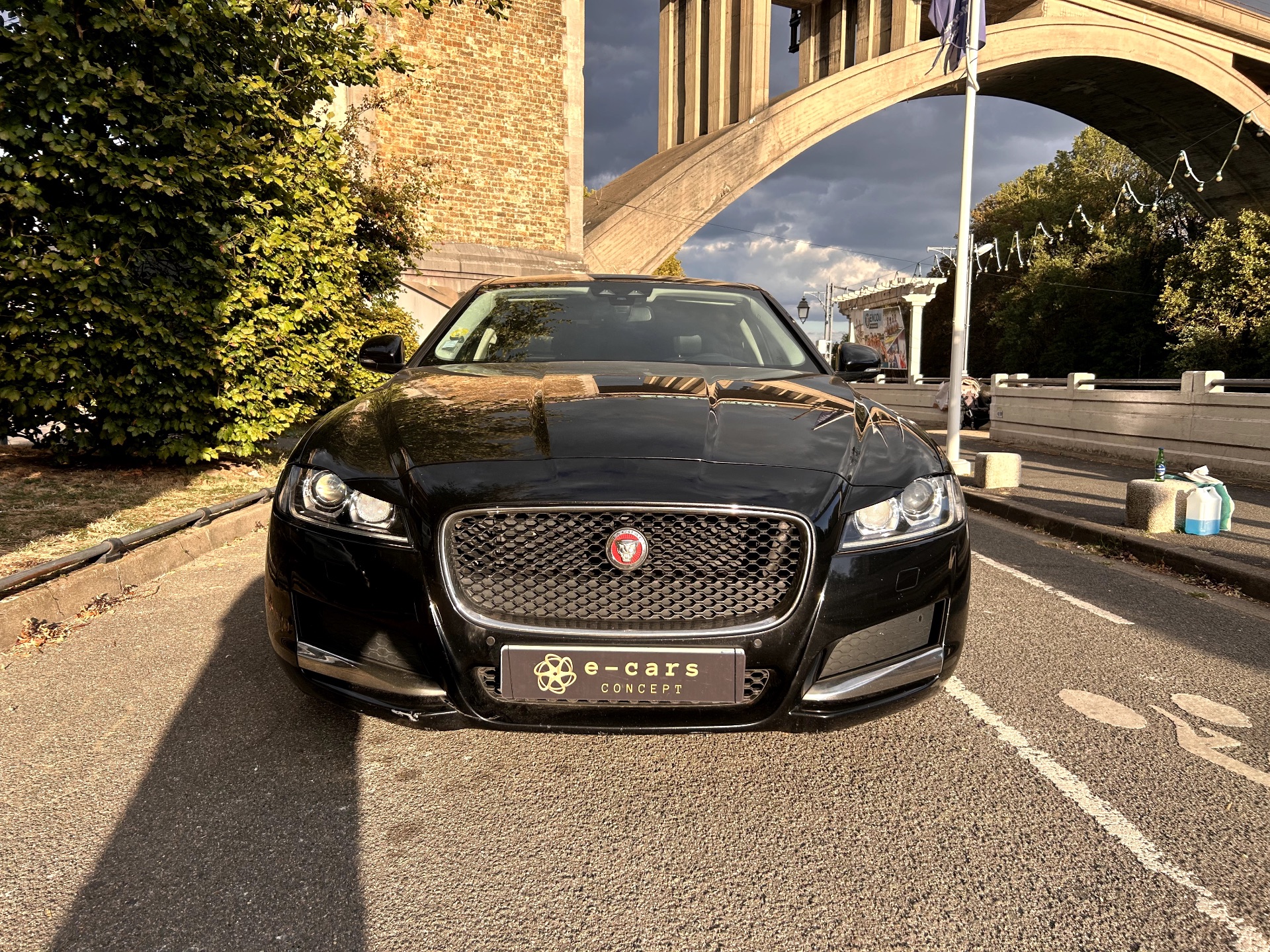 Jaguar XF 2.0 163ch performance buisness