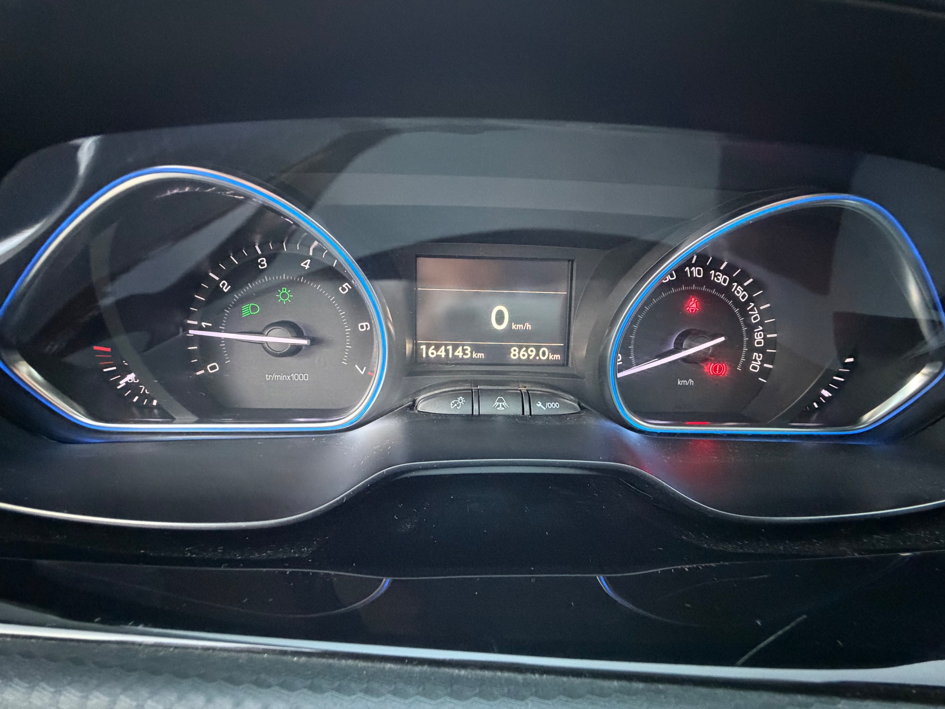 Peugeot 2008 1,6 Vti 120ch Feline Titane