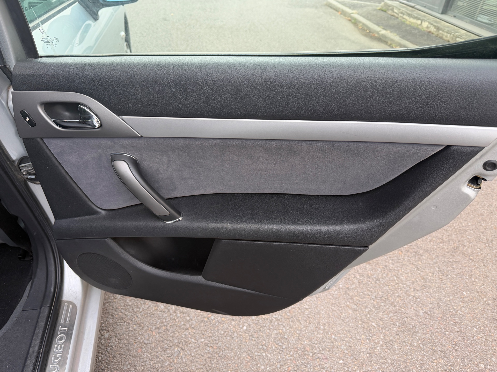 Peugeot 407 1.6 HDI 110ch “Confort Pack”