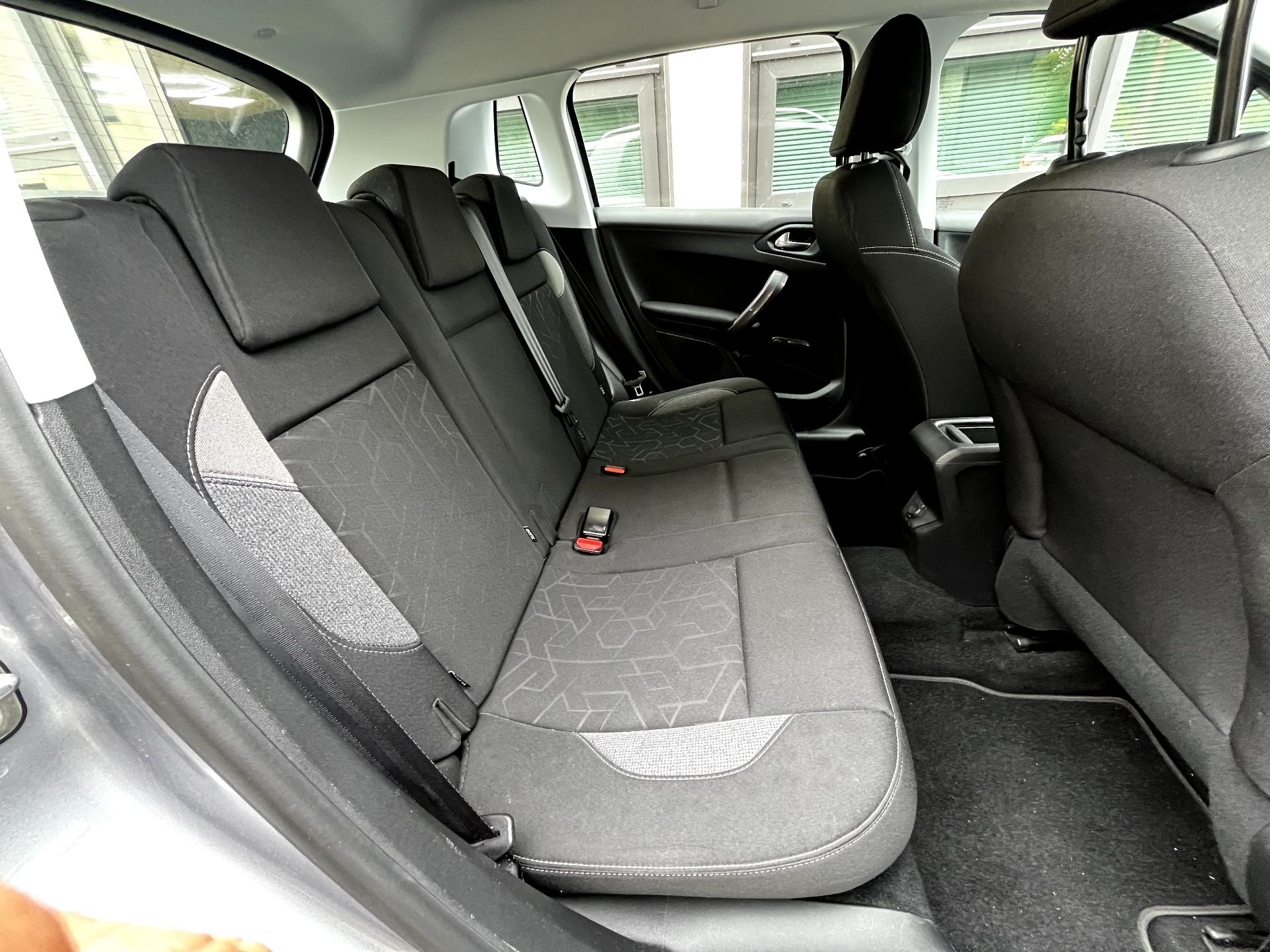 Peugeot 2008 1.6 BLUEHDI 75ch ACTIVE