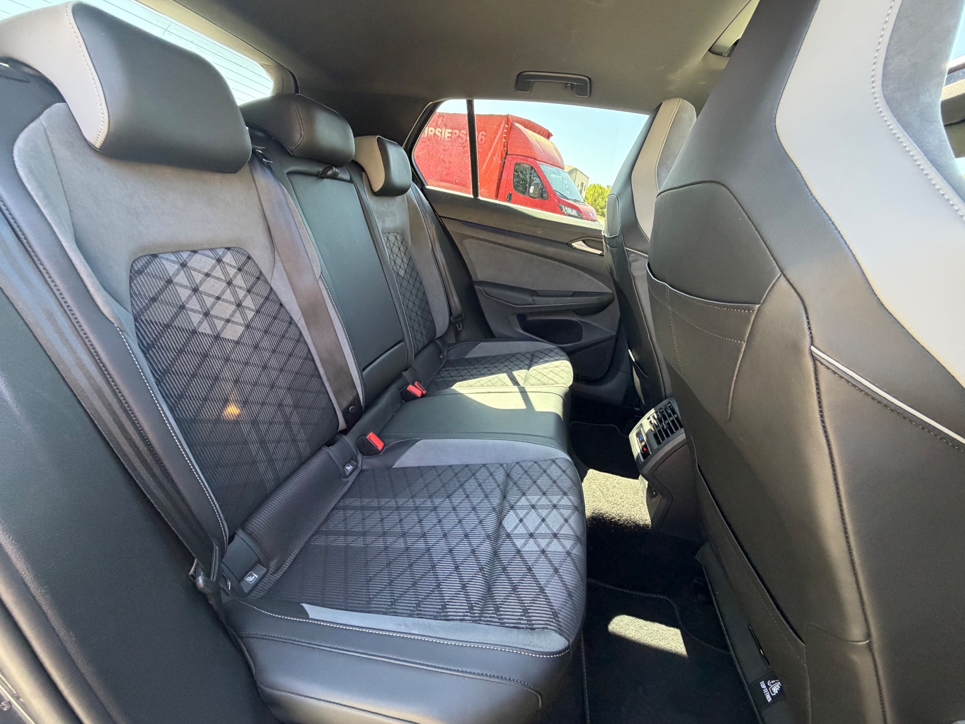 Volkswagen Golf 8 VIII 1,5tsi 150ch R line