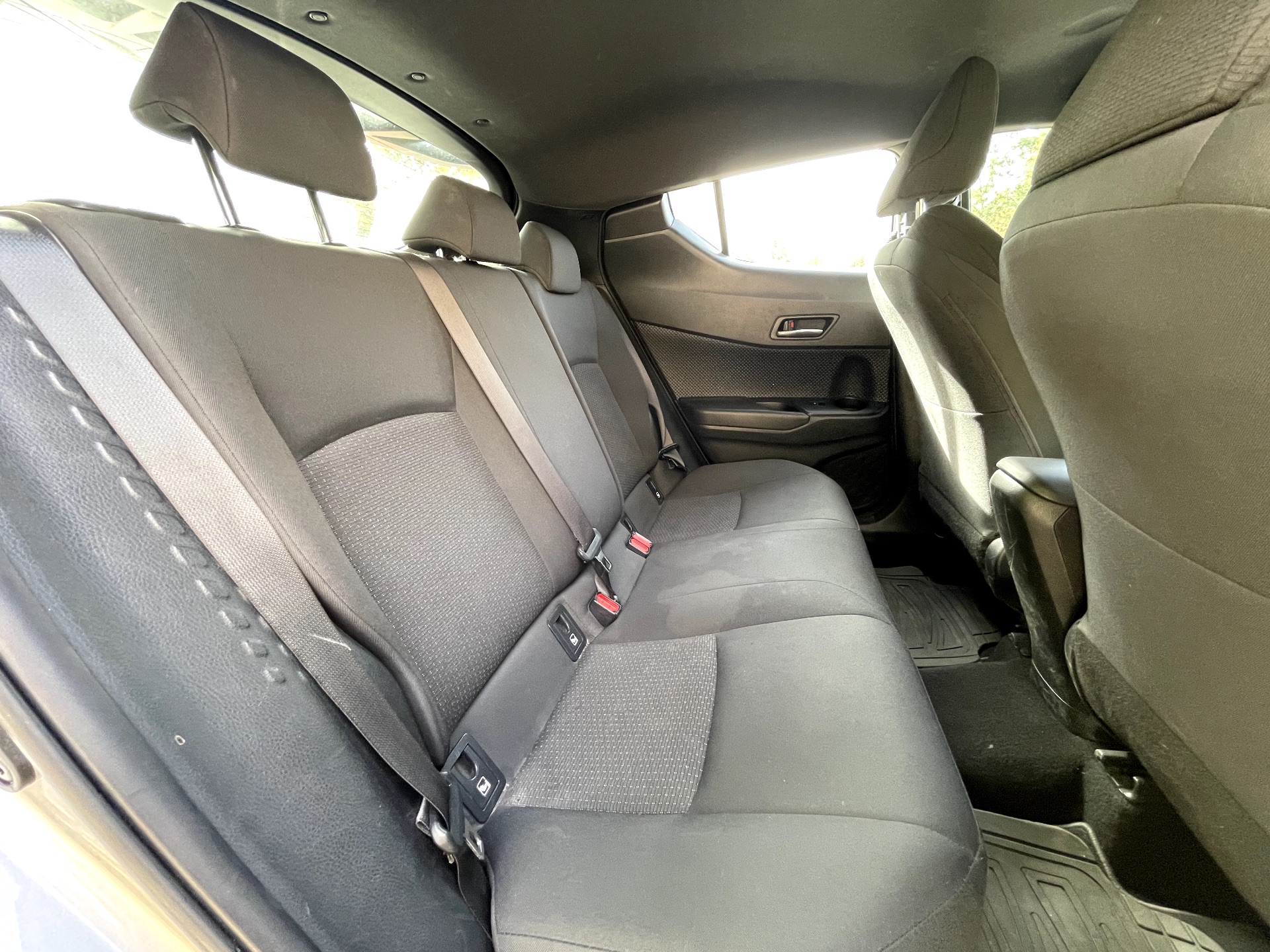 Toyota C-HR 1.8 VVT-i 16V 122ch DYNAMIC BUSINESS