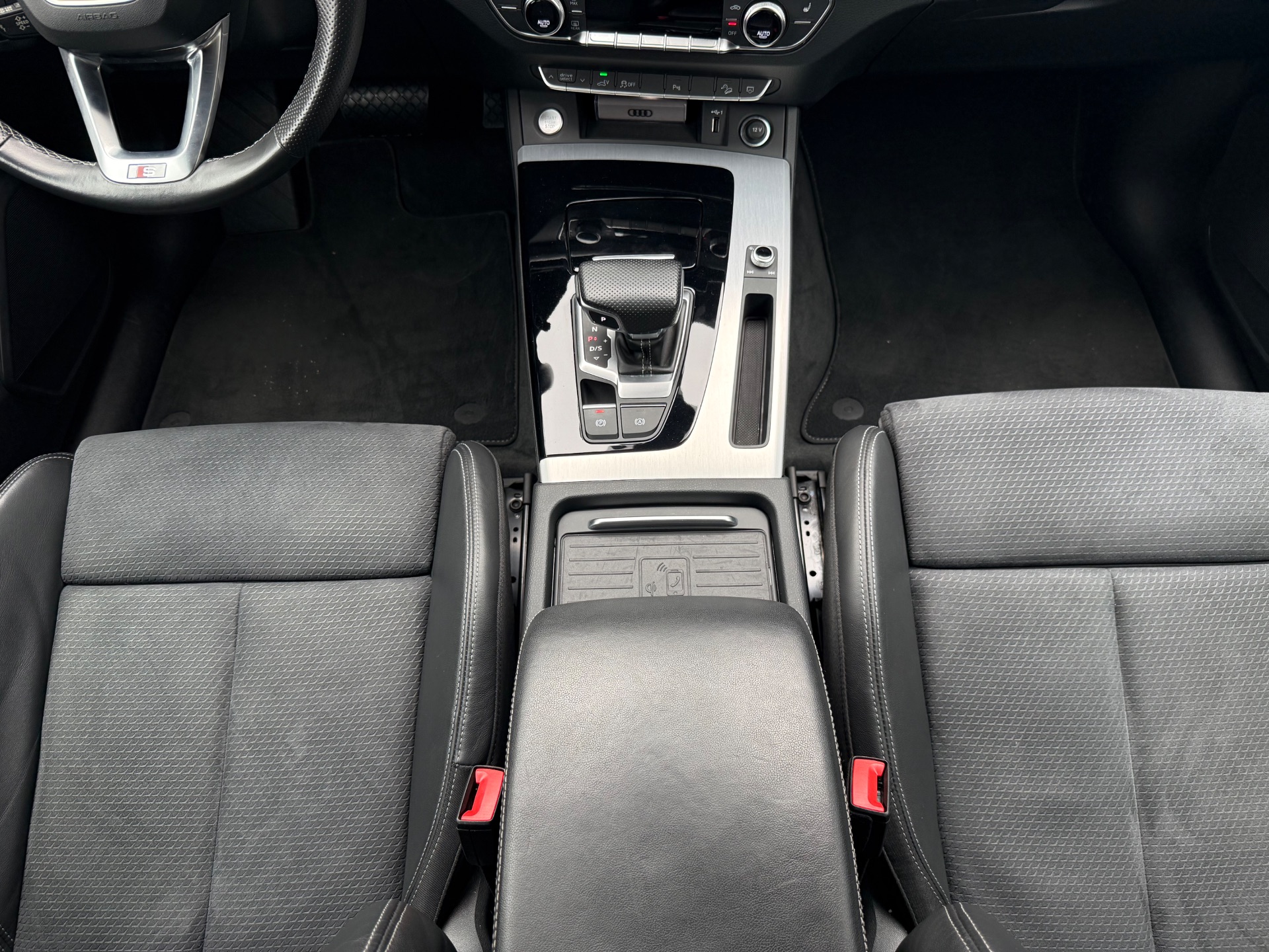 Audi Q5 55 TFSIe 2.0 367ch Hybrid 367ch S-line