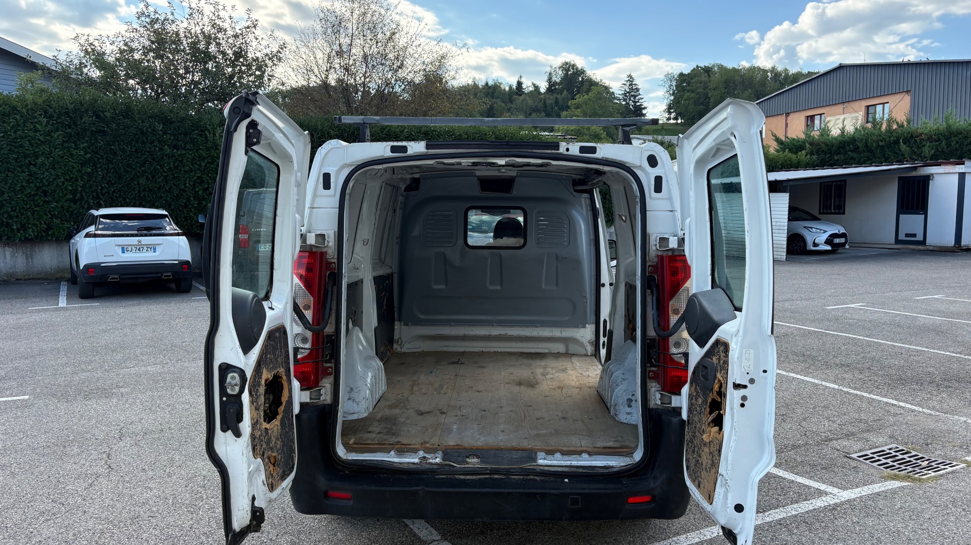Peugeot Expert 2.0l HDI 136ch L2H1 cabine rallongé