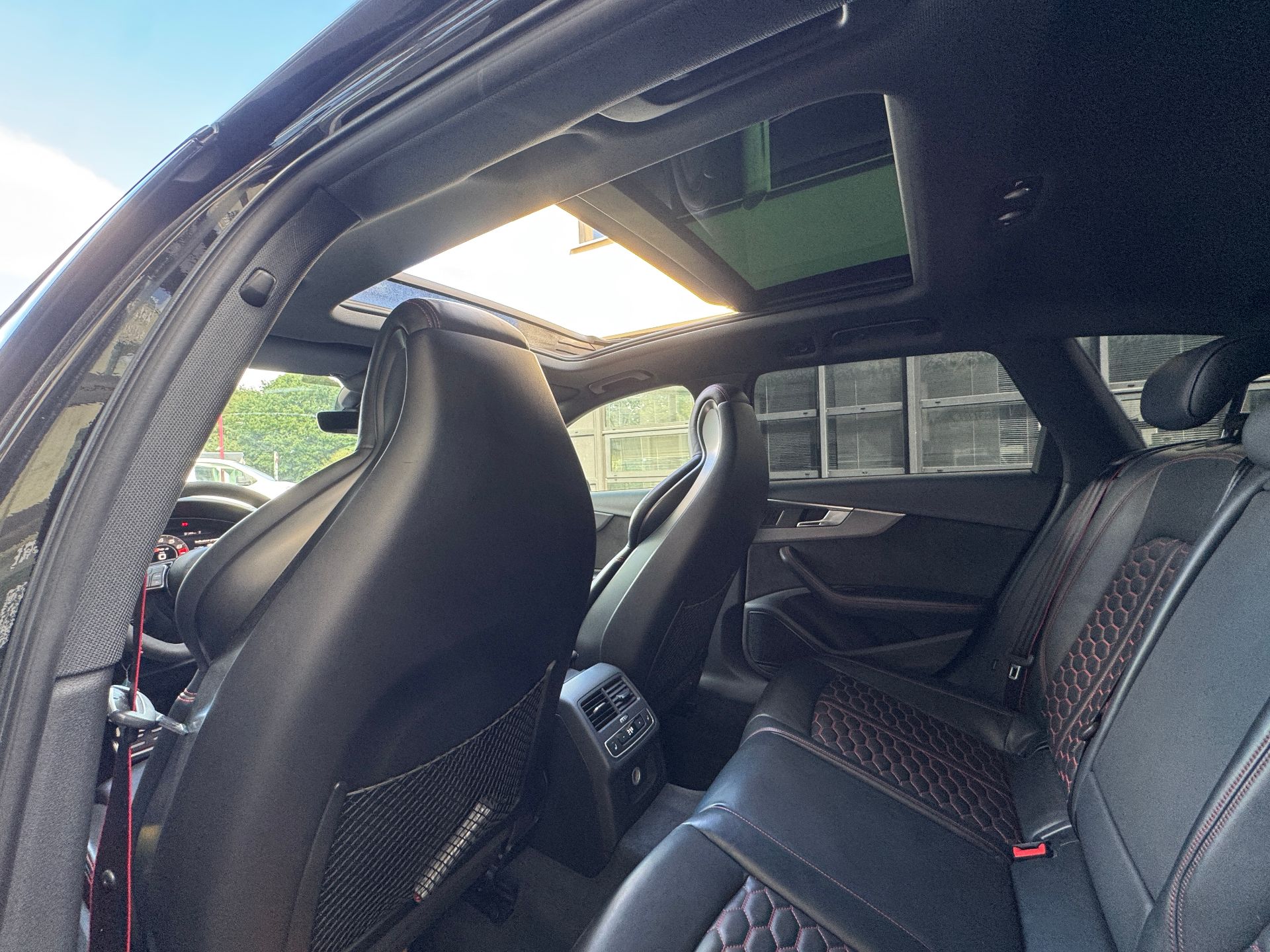 Audi RS4 V6 2.9 TFSI 450ch RS