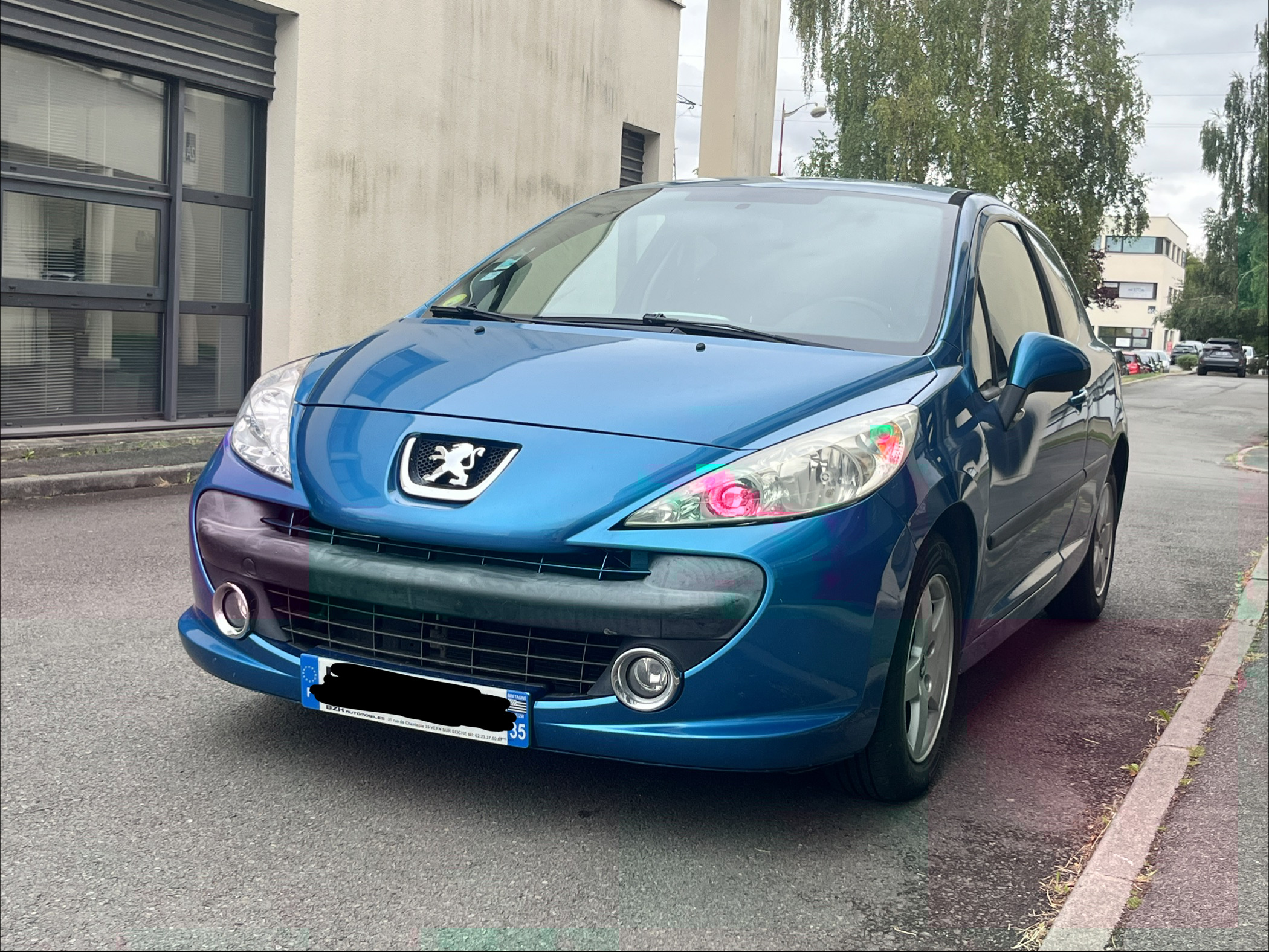 Peugeot 207 1.4 L 90ch Sport