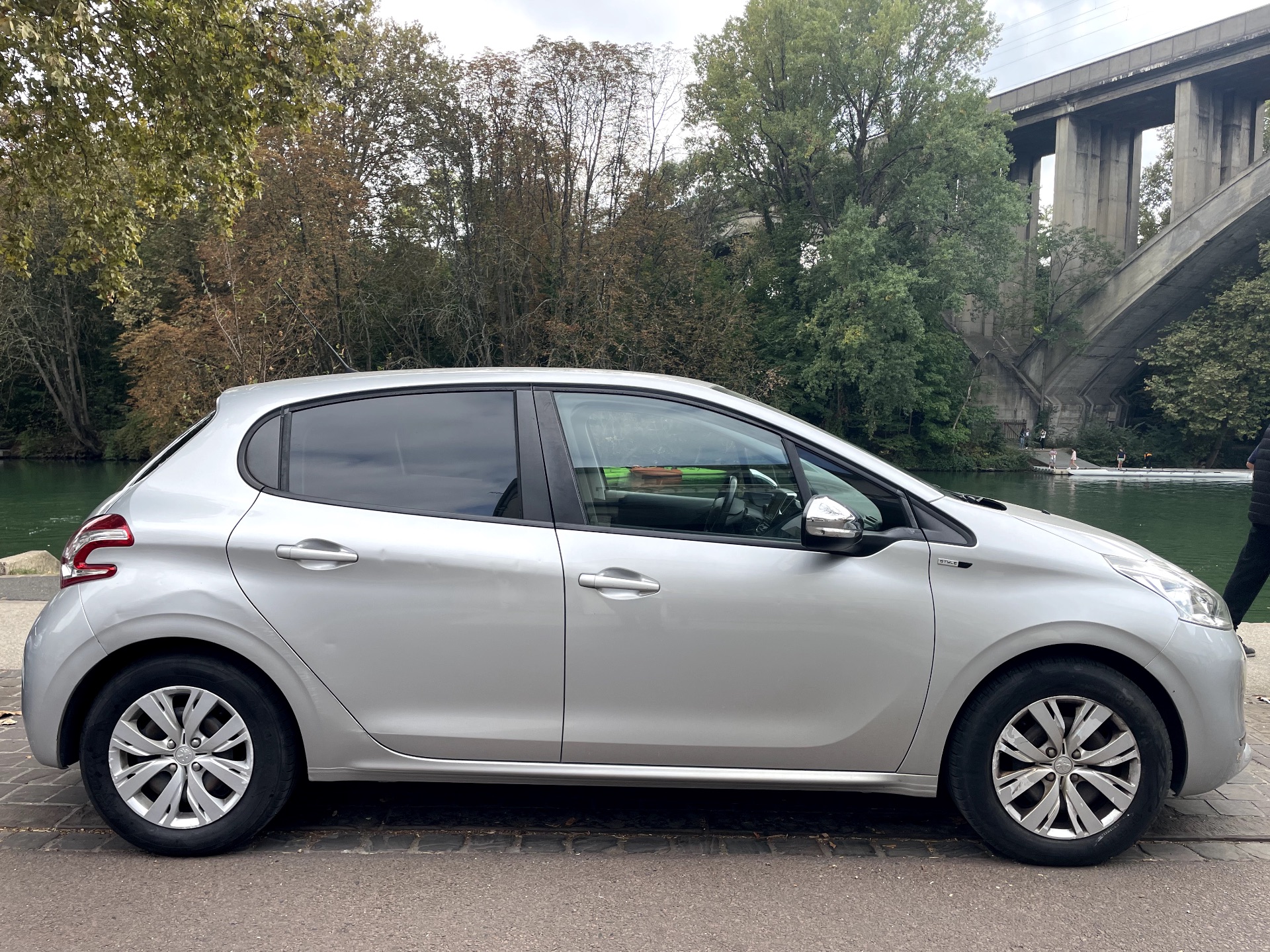 Peugeot 208 1.2 vti 82ch style
