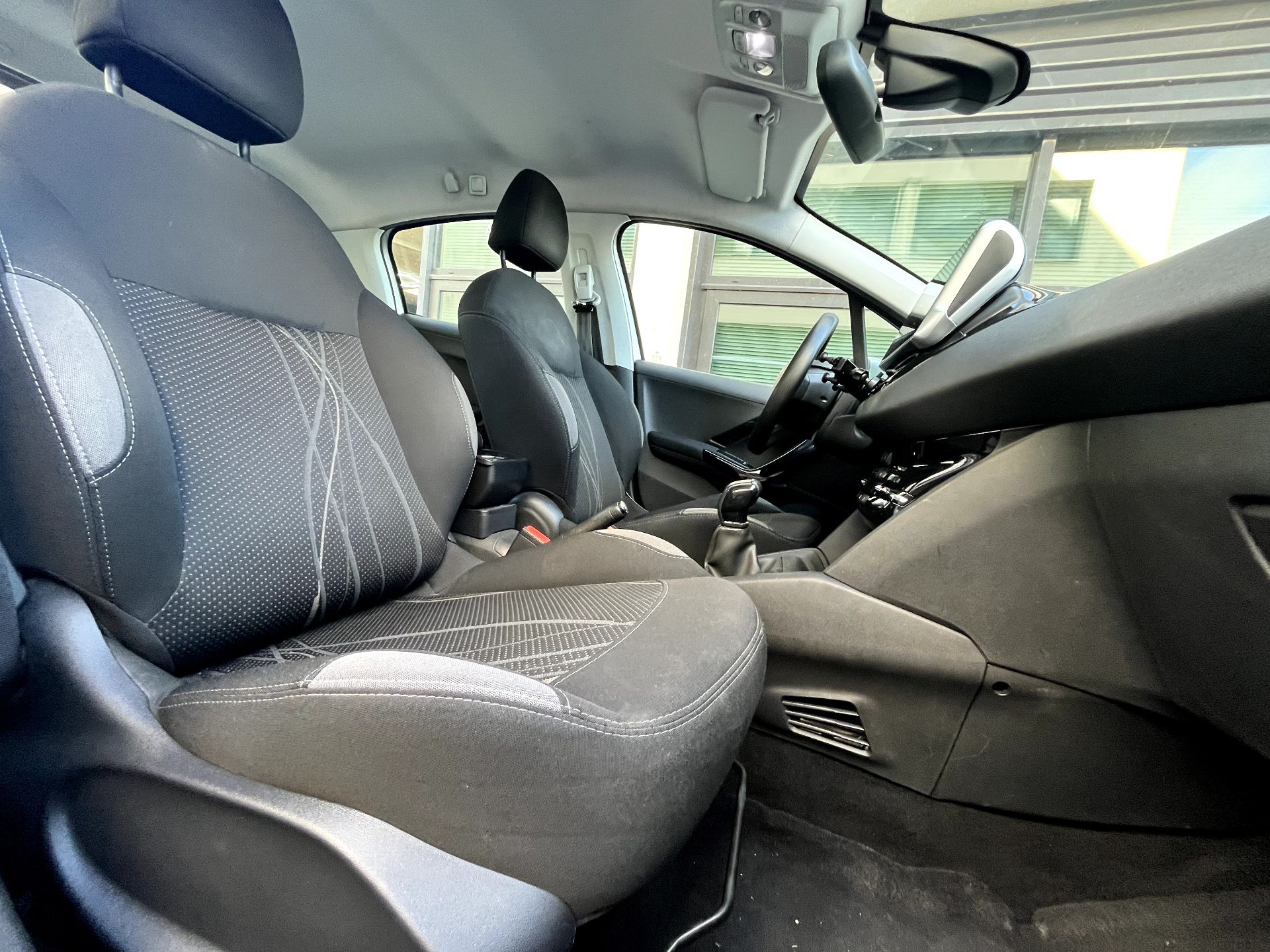 Peugeot 208 1.4L HDi 68ch