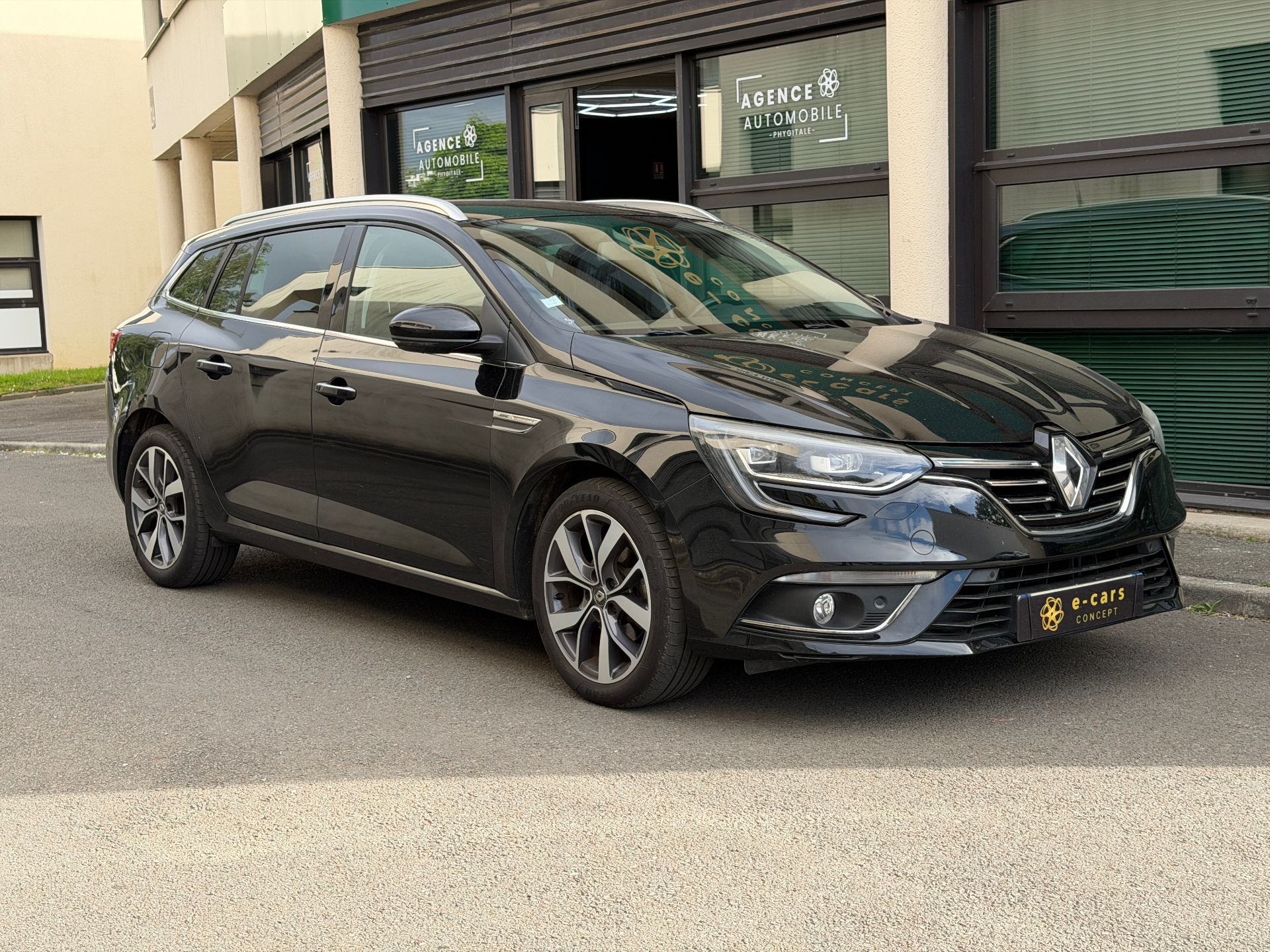 Renault Mégane “Intense Bose” – 8 490 € (Max 6890€)