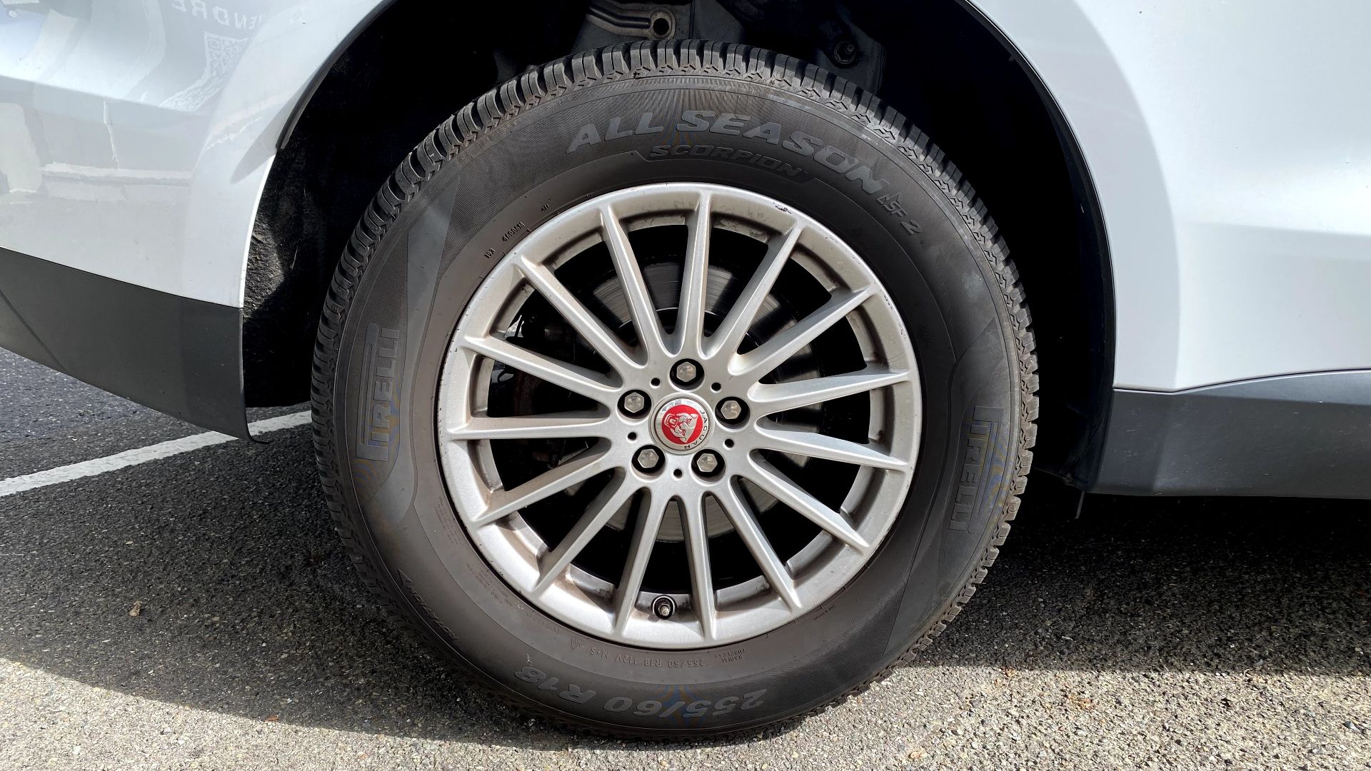 Jaguar F-Pace 2.0D 180ch Pure 4×4