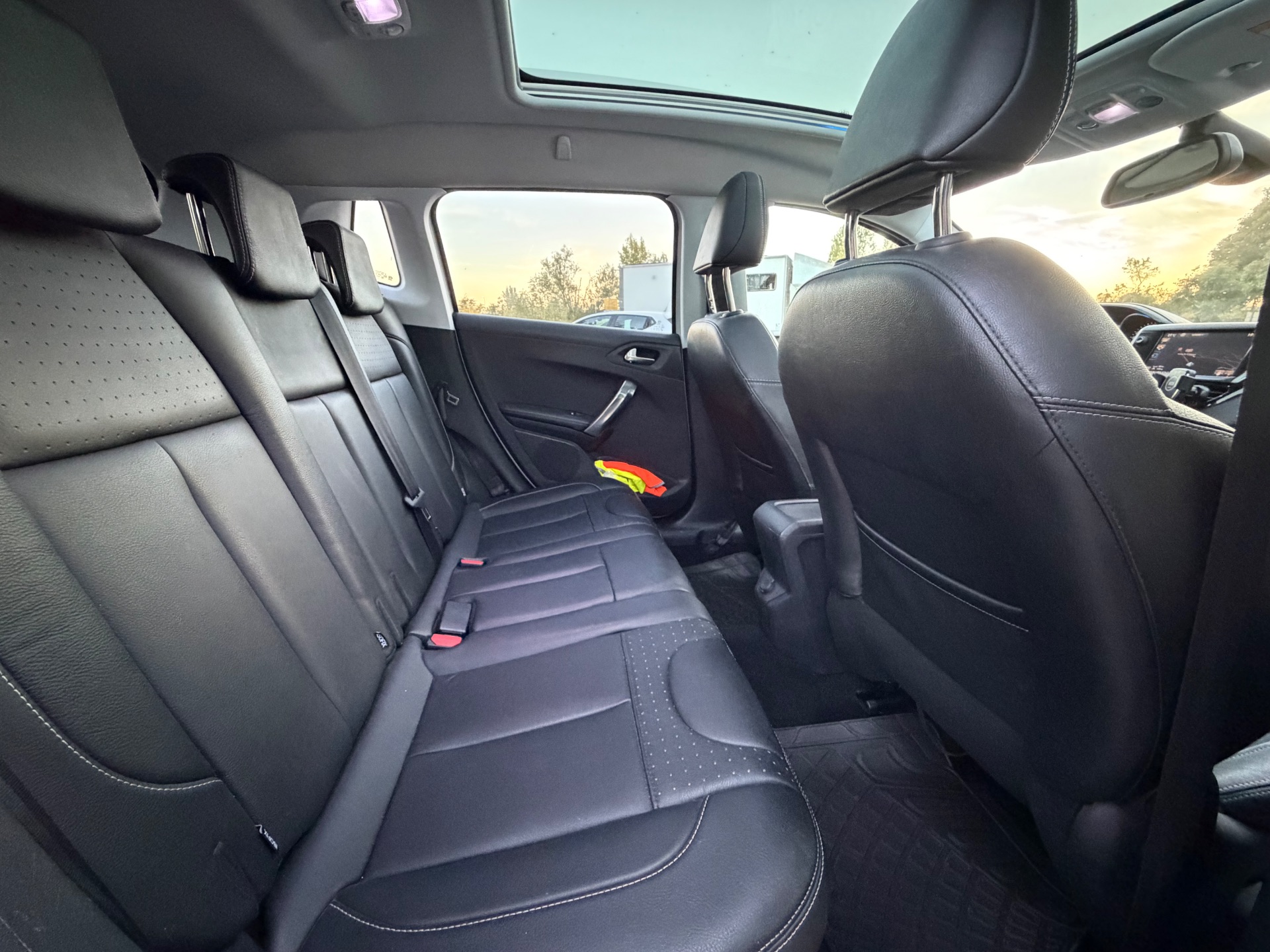 Peugeot 2008 1,6 Vti 120ch Feline Titane