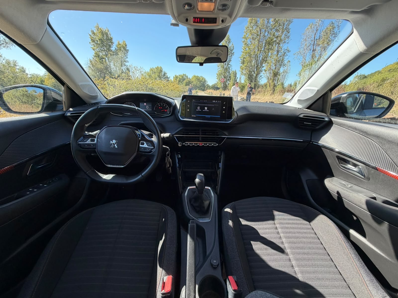 Peugeot 208 1,2 Puretech 75ch buisness