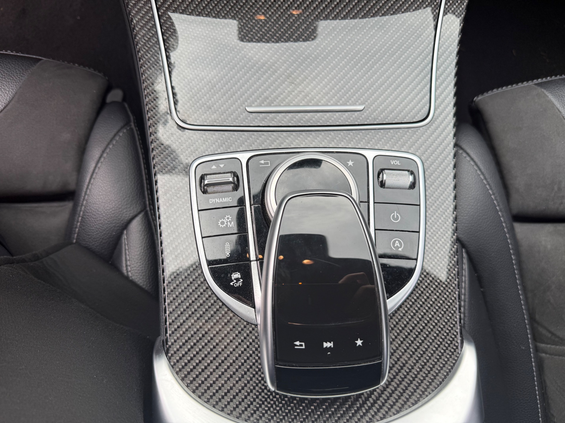 Mercedes-Benz Classe C 4.0 V8 476ch AMG