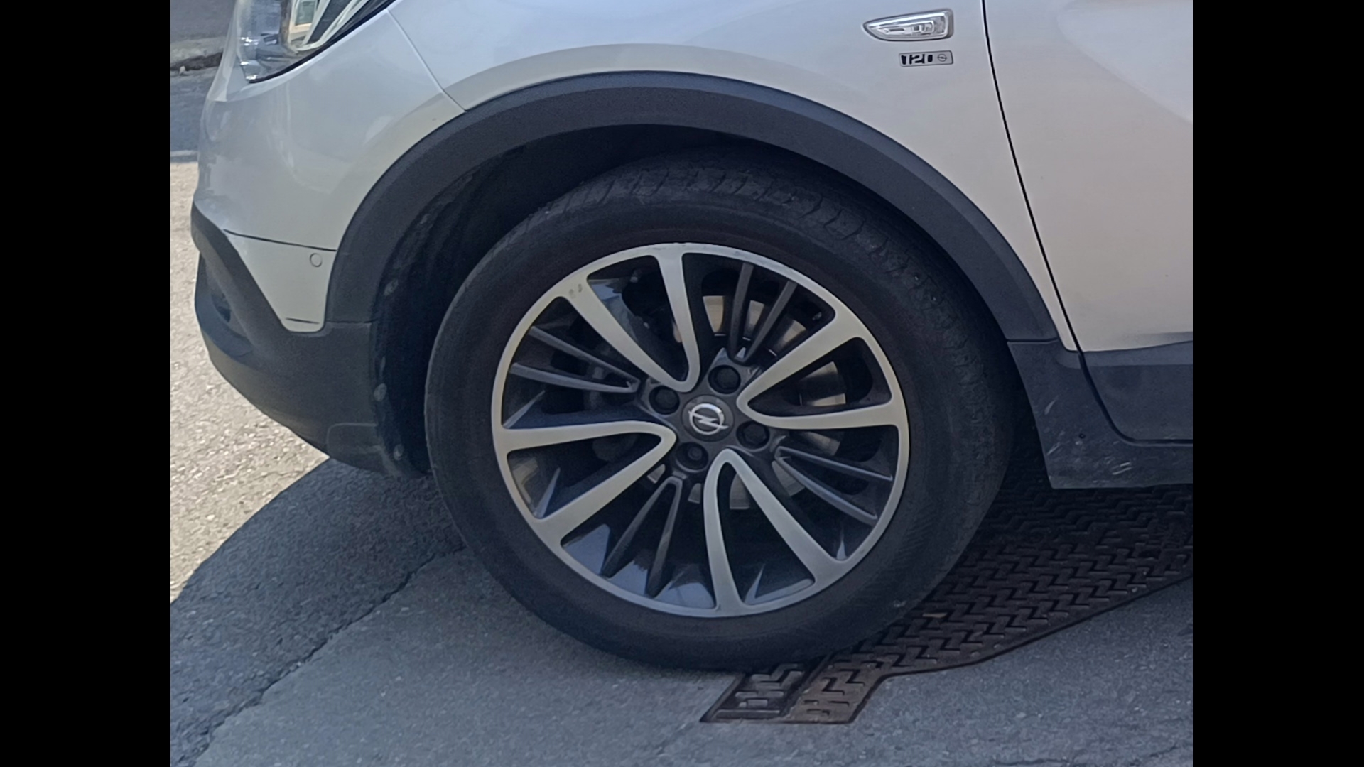 Opel crossland X 12 Turbo 110 cv boîte auto