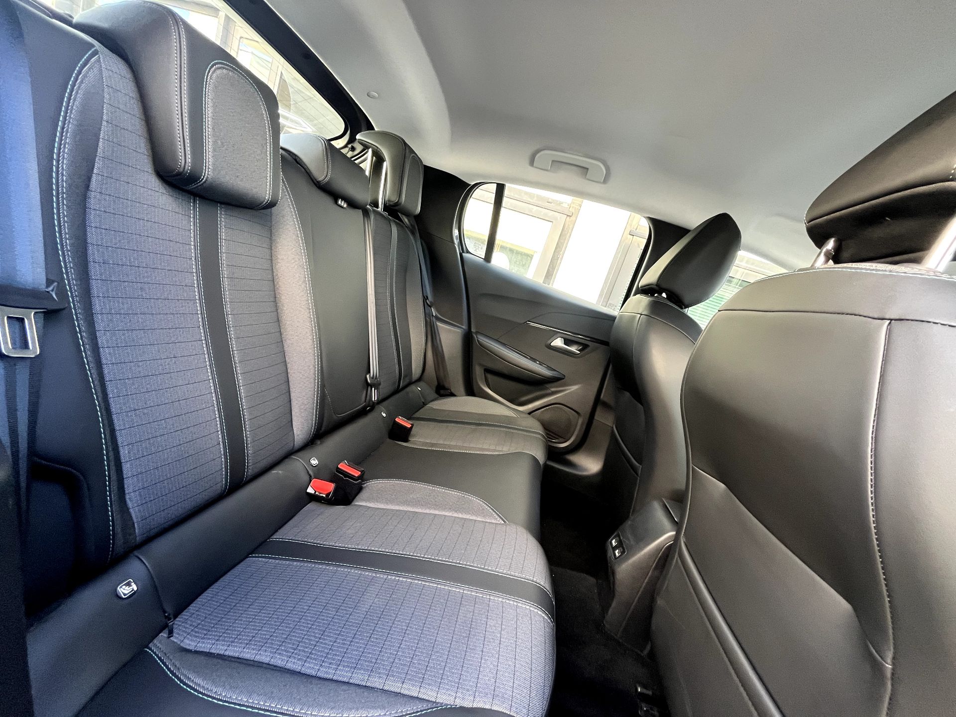 Peugeot 208 1.2 L 100ch Allur