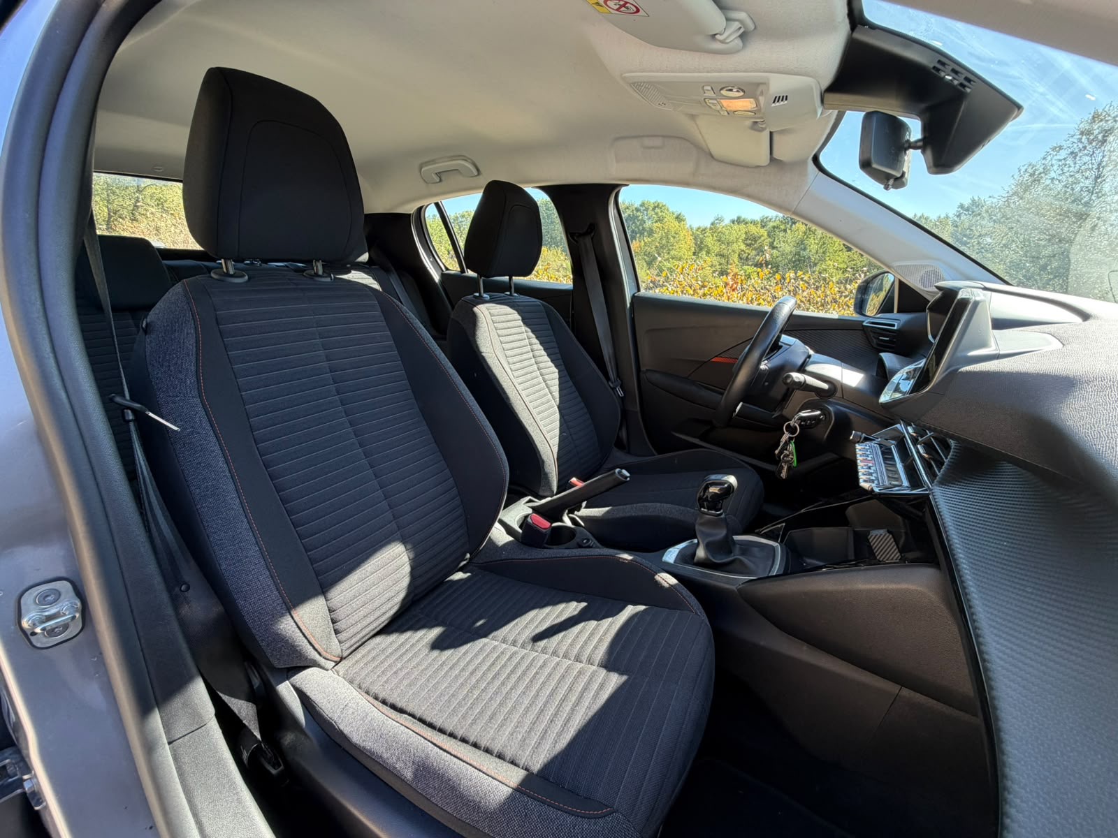 Peugeot 208 1,2 Puretech 75ch buisness