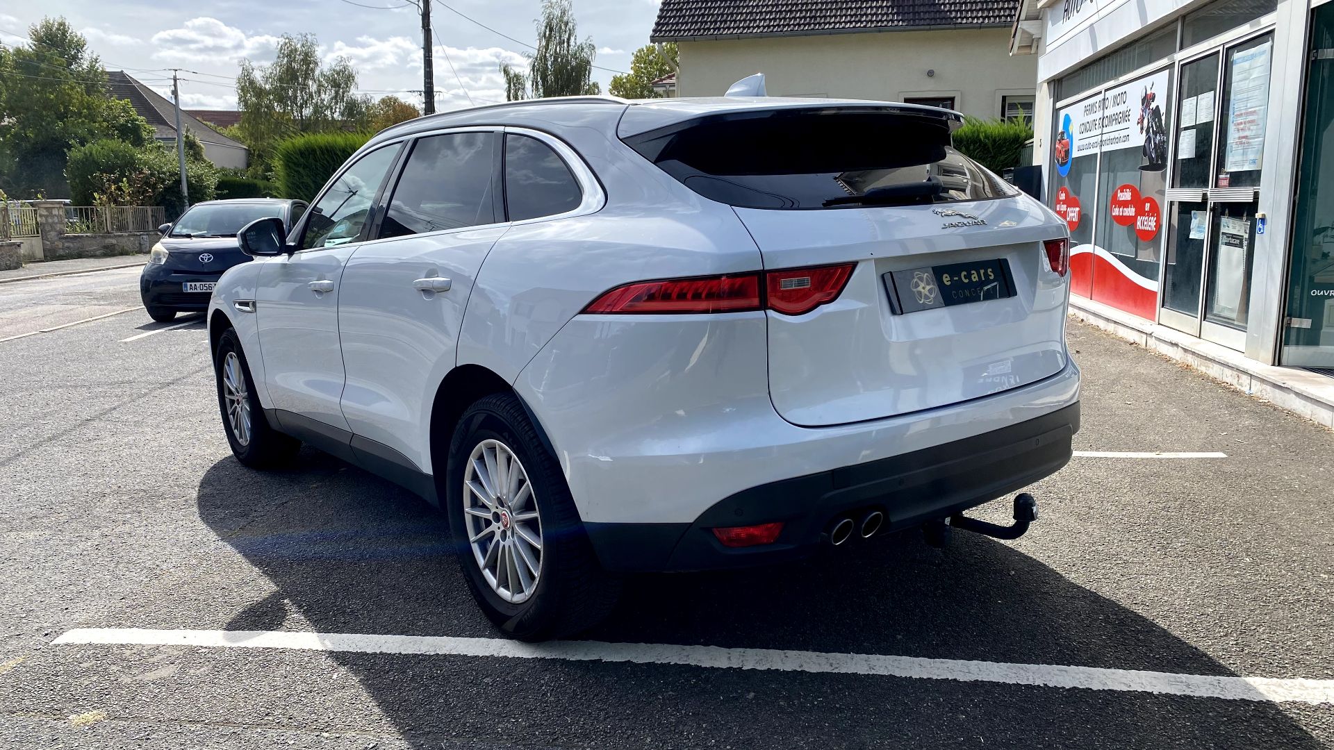 Jaguar F-Pace 2.0D 180ch Pure 4×4