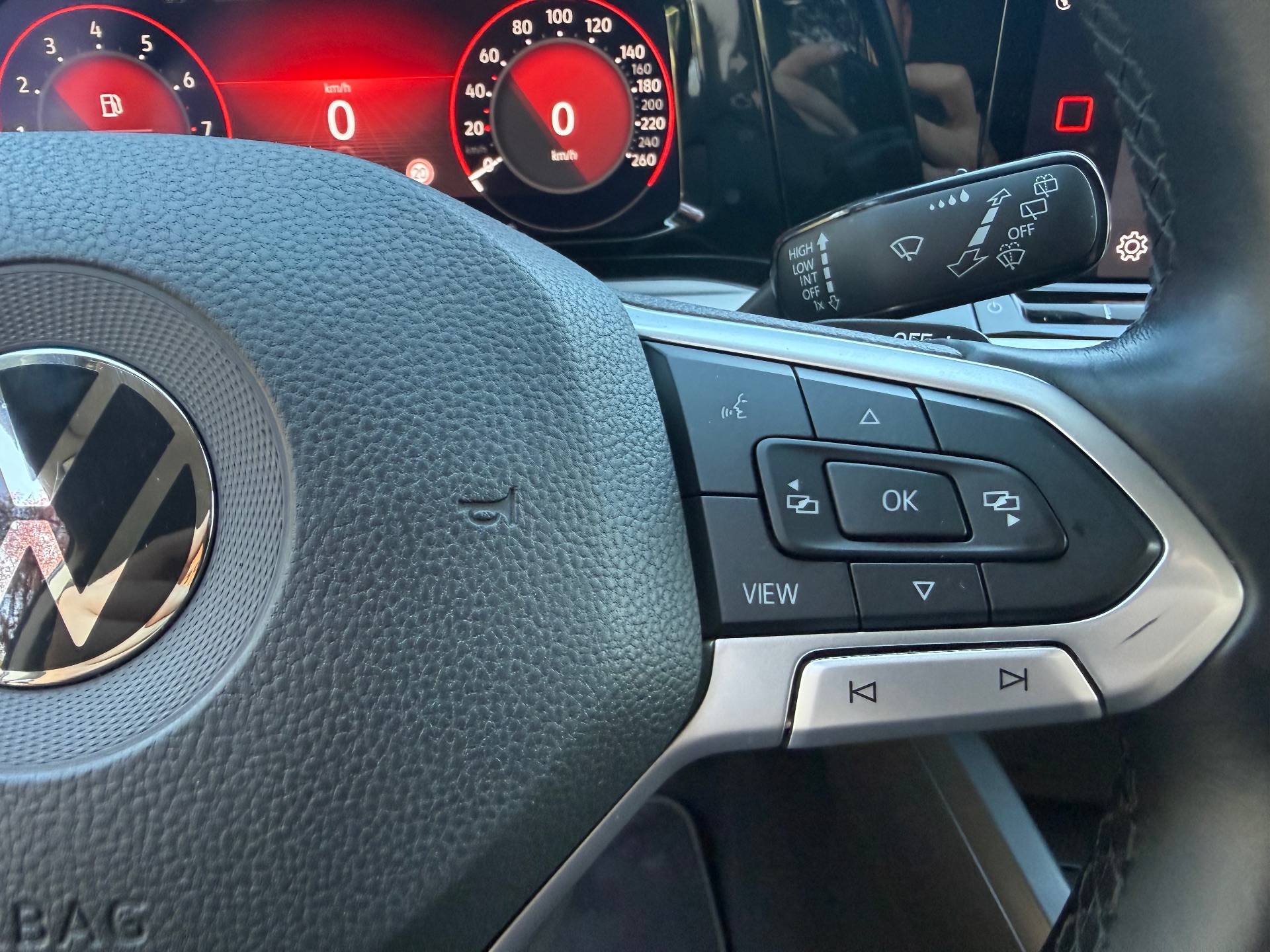 Volkswagen Golf 8 1.5 eTSI DSG7 150 ch 150ch Life Business 1st