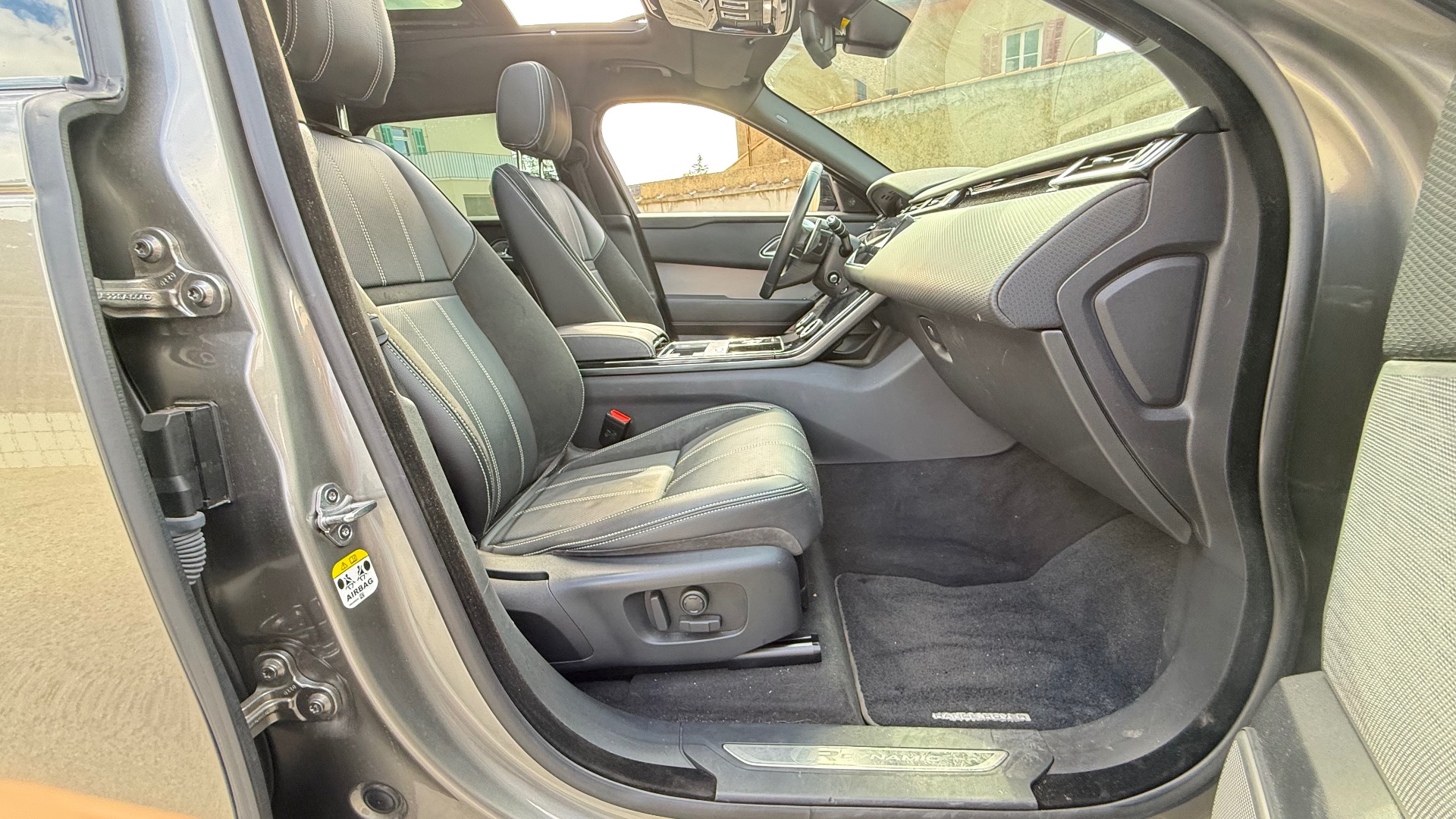 Land Rover Range Rover Velar 2.O SD4 240ch HSE R-DYNAMIC