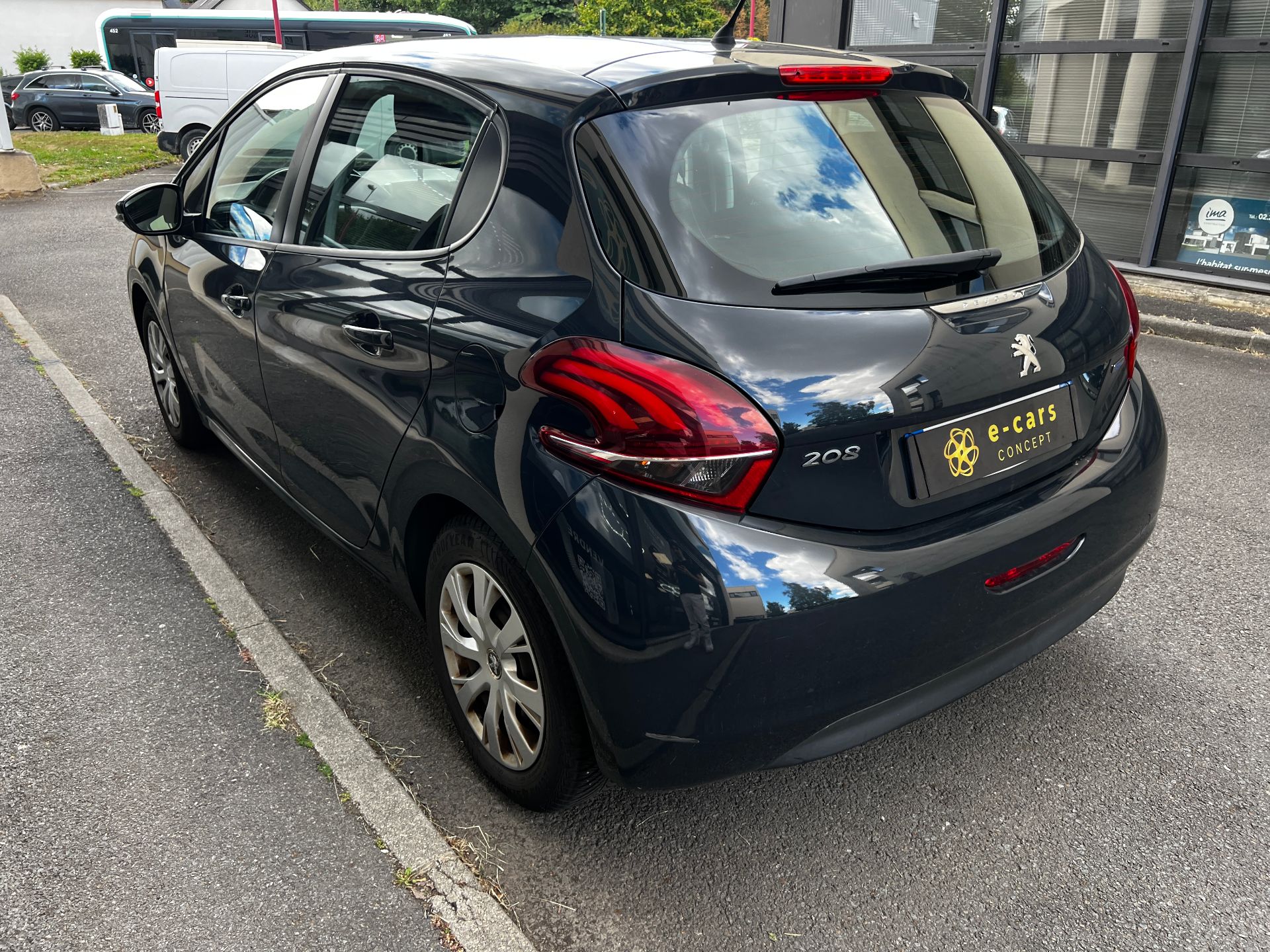 Peugoet 208 1.2 Pure tech 82ch ACTIVE
