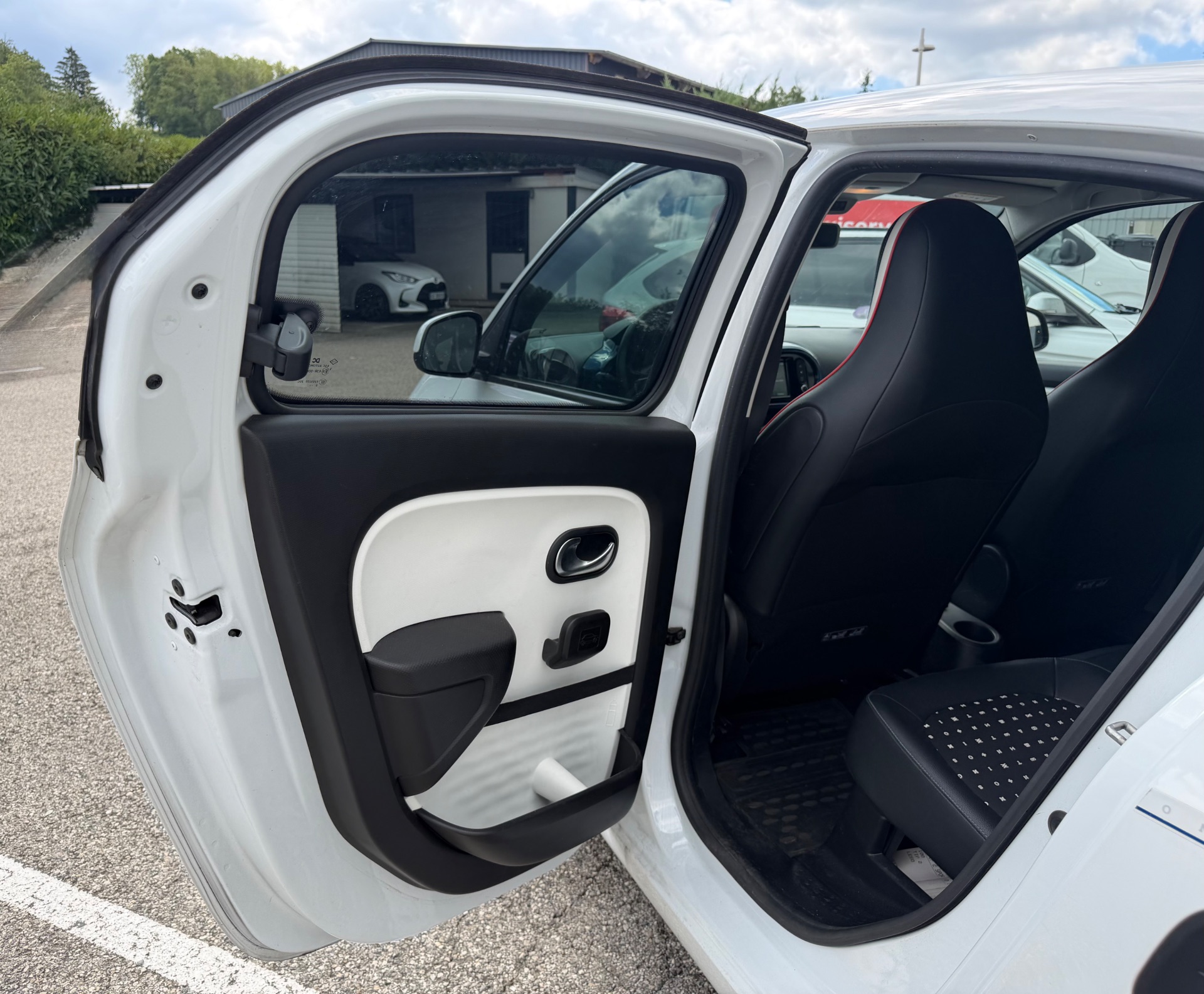 Renault Twingo 0.9 TCE 95ch SIGNATURE