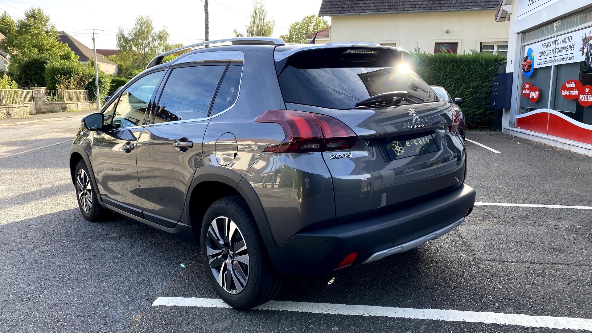 Peugeot 2008 1.2 Puretech 110ch Allure