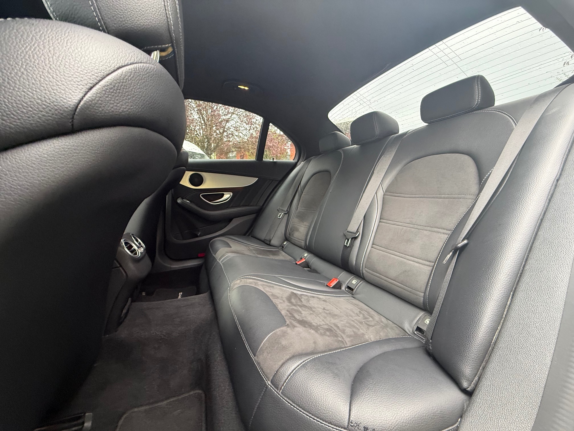 Mercedes-Benz Classe C 4.0 V8 476ch AMG