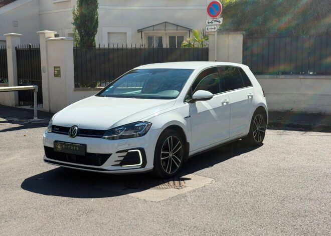 Volkswagen Golf 1.4 TSI 245ch GTE