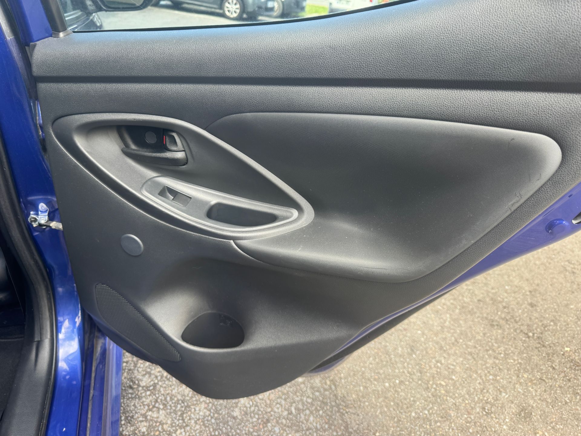 Toyota Yaris 1.5 VVTI 12V 116 HSD Hybrid E-CVT 92ch DESIGN PACK