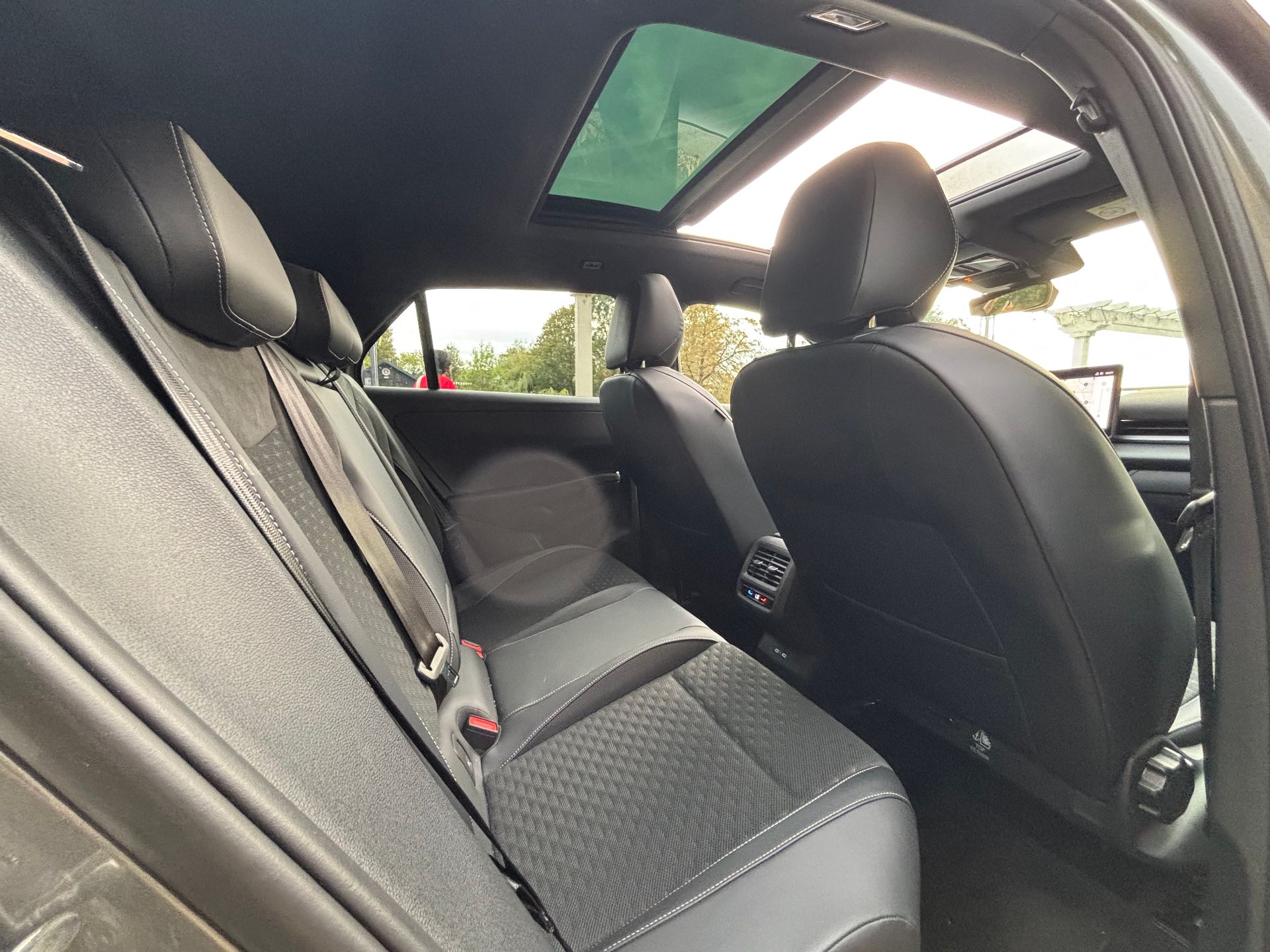 Volkswagen T-Roc 1.5 e-tsi 150ch R-line