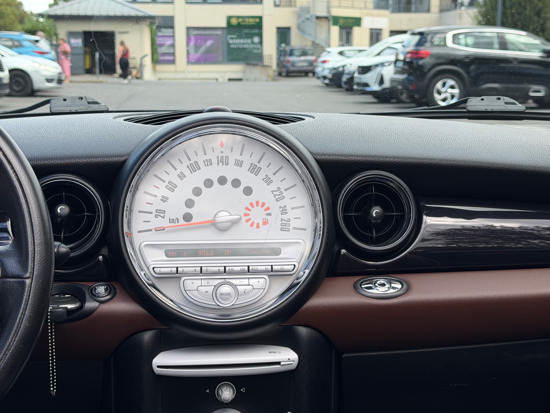 Mini Mini 2 Cabriolet Cooper 1.6 i 16V 120 cv 120ch CHILI