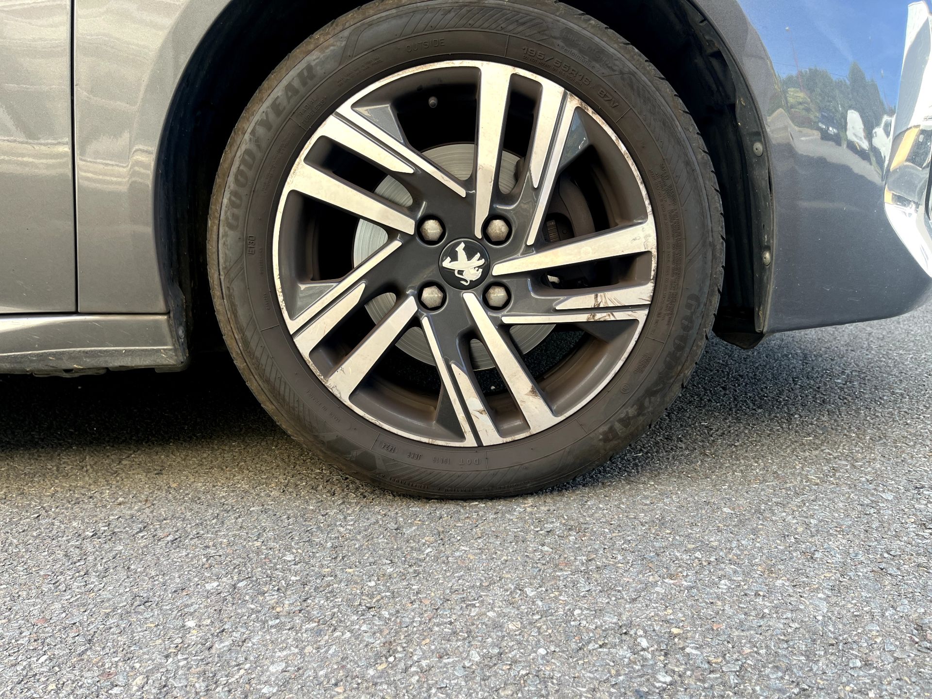 Peugeot 208 1.2 L 100ch Allur