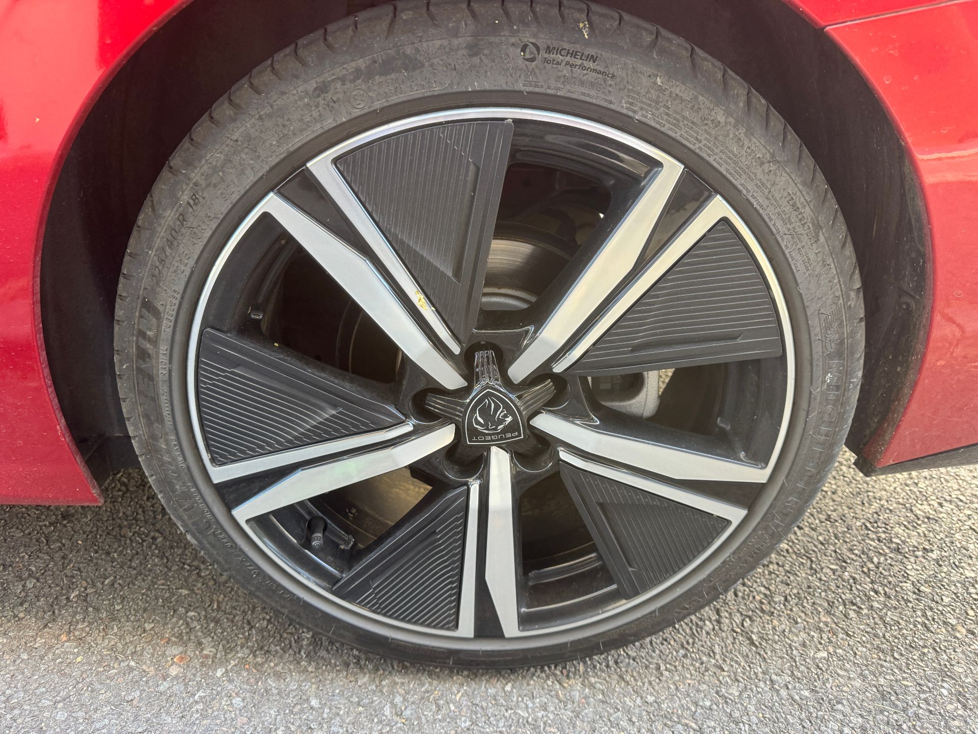 Peugeot 308 SW 1.2 HYBRID 136ch GT LINE