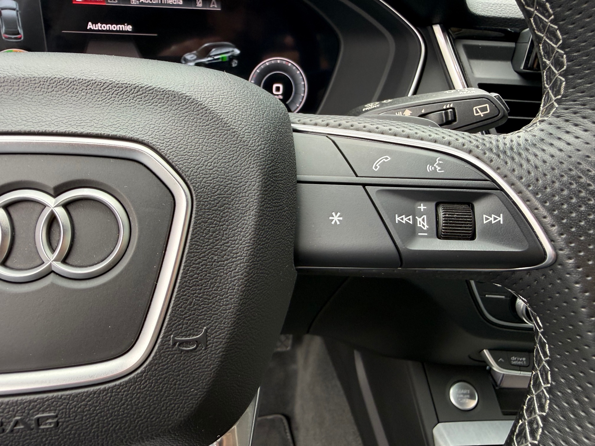 Audi Q5 55 TFSIe 2.0 367ch Hybrid 367ch S-line