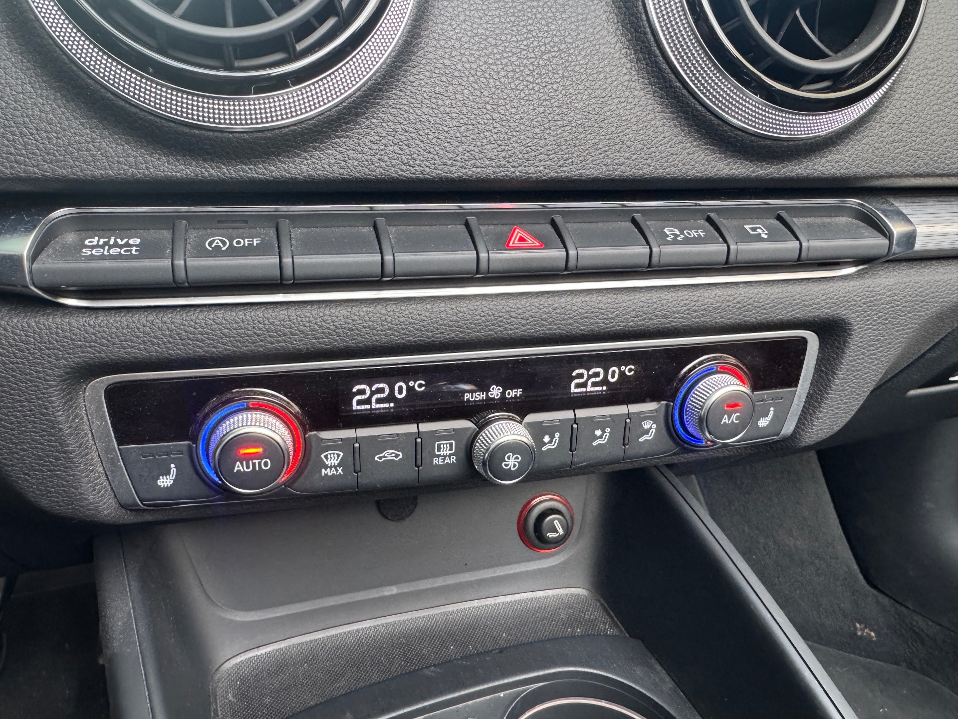 Audi A3 2.0 TDI 150ch AMBITION